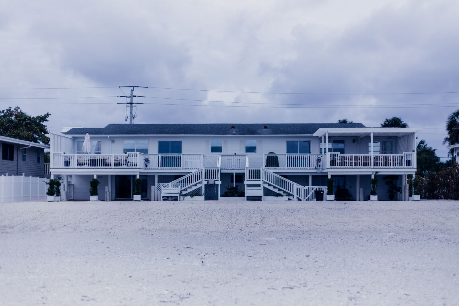 Canon EOS 6D + Canon EF 50mm F1.8 STM sample photo. Architecture, building, clouds, daylight photography
