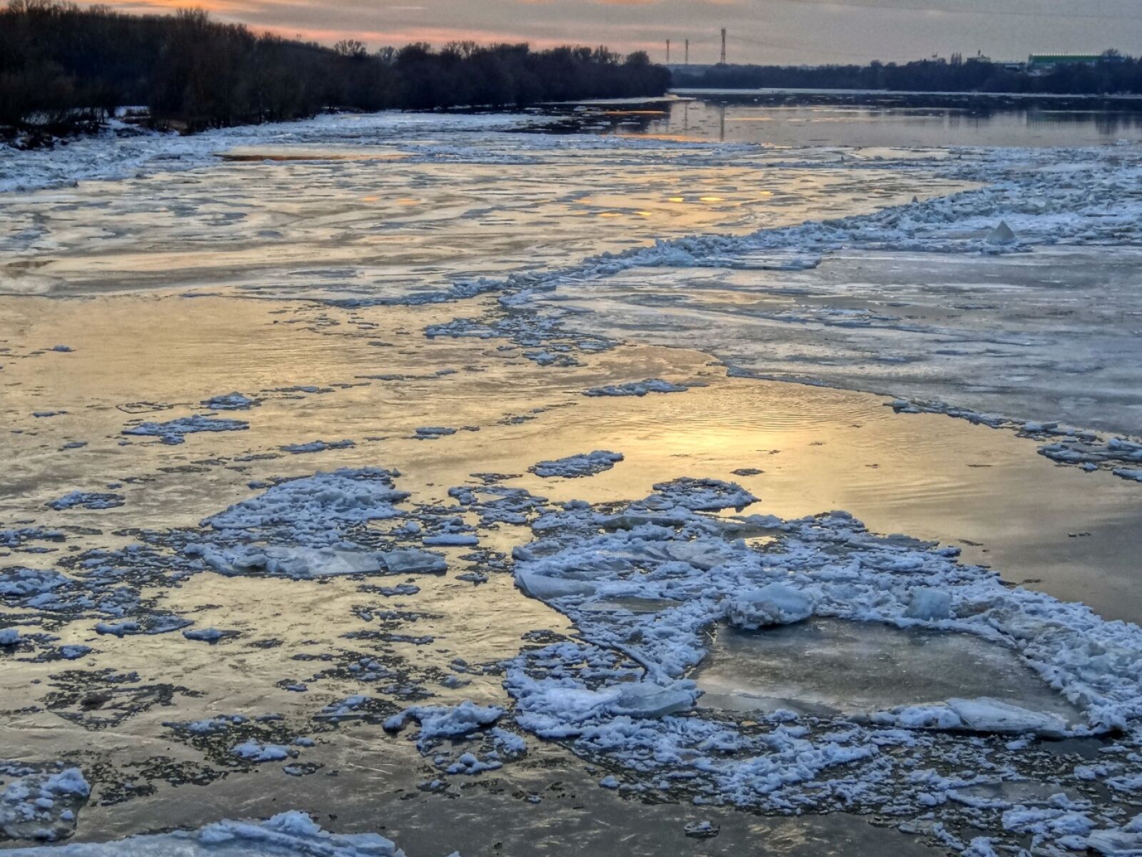 Sony Cyber-shot DSC-HX20V sample photo. Vistula, bydgoszcz, river photography