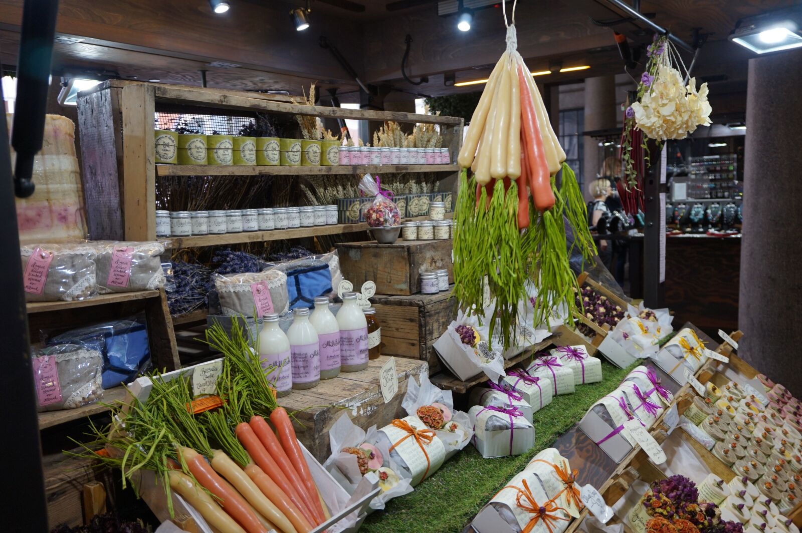 Sony E 16-50mm F3.5-5.6 PZ OSS sample photo. Soap, flowers, aromatherapy photography