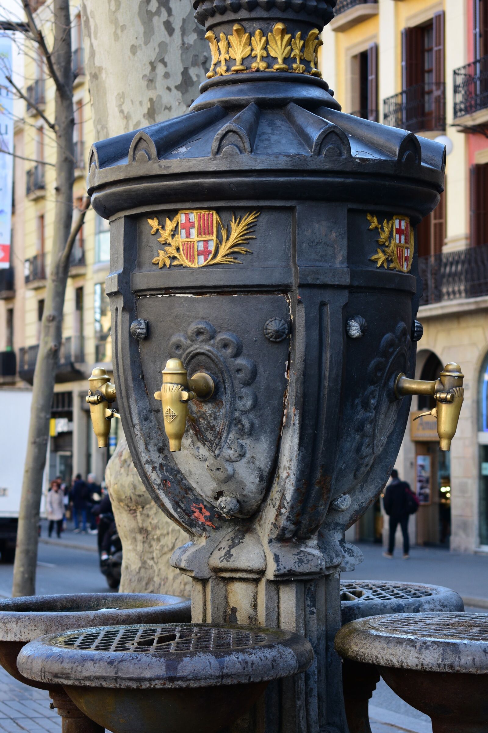 Nikon D7200 sample photo. Canaletas, fountain, barcelona photography