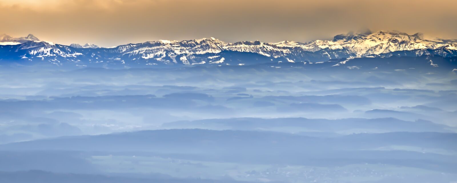 LUMIX G VARIO 12-60/F3.5-5.6 sample photo. Mountains, alpine, fog photography