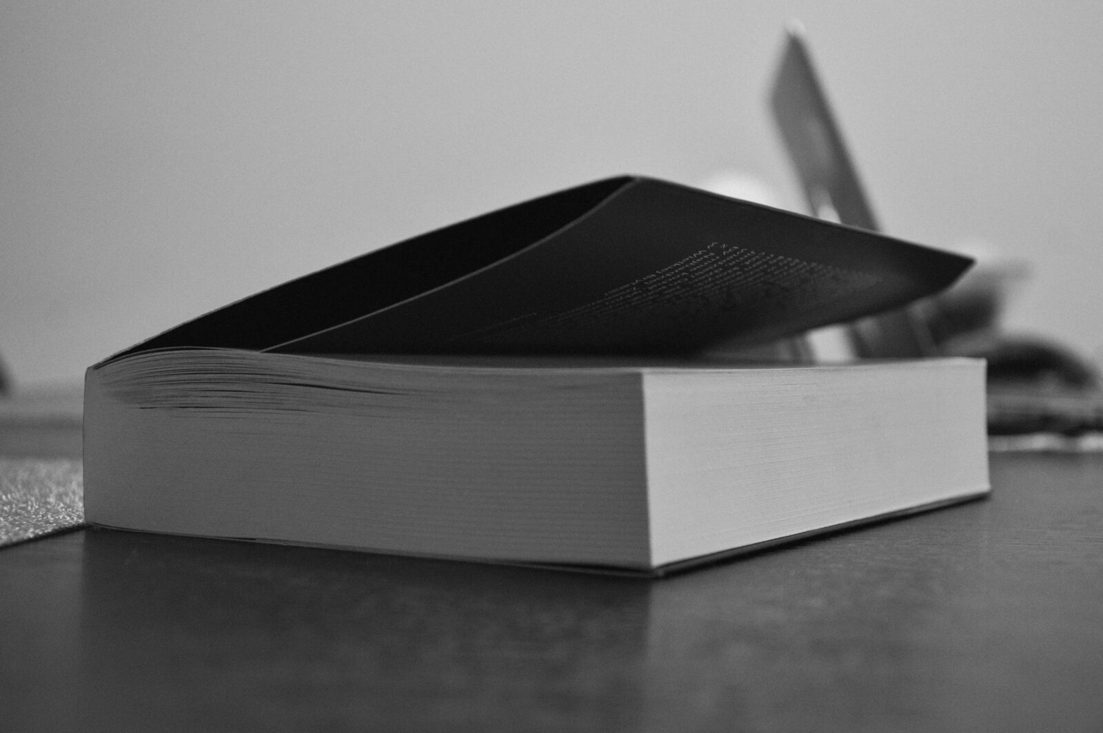 Nikon D3200 sample photo. Book, business, composition, computer photography