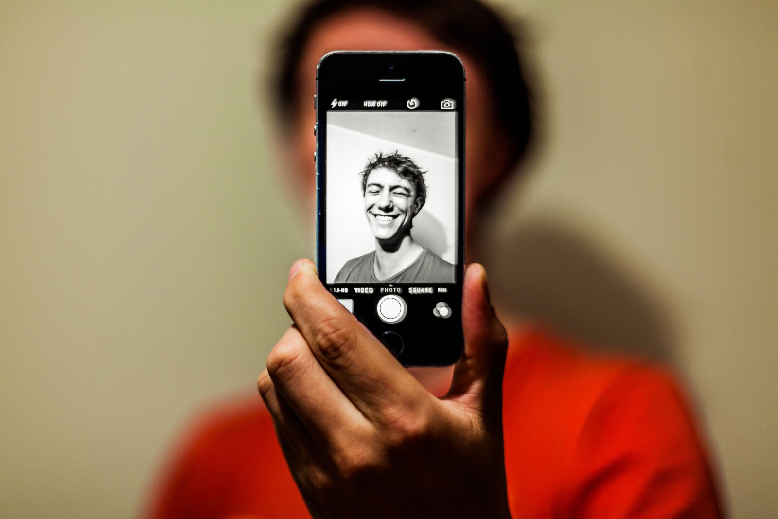 Canon EOS 5D Mark II sample photo. Red, hand, iphone, smartphone photography