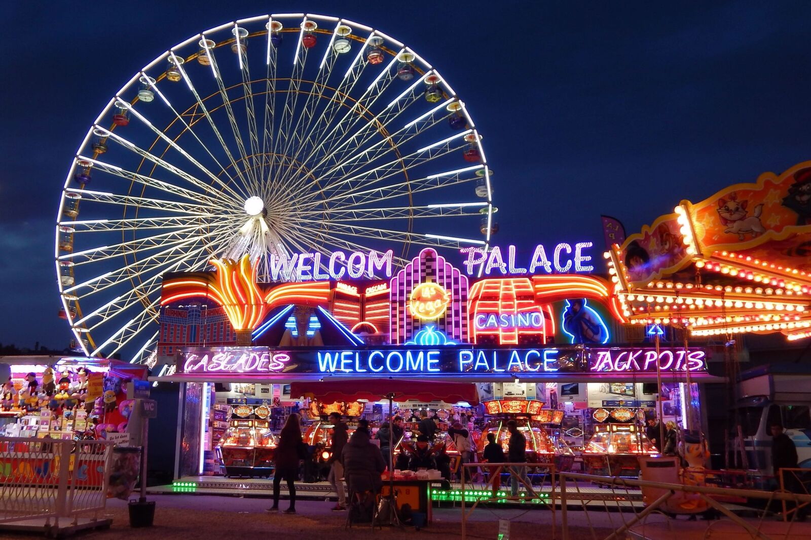 Nikon Coolpix L830 sample photo. Fun fair, ferris wheel photography