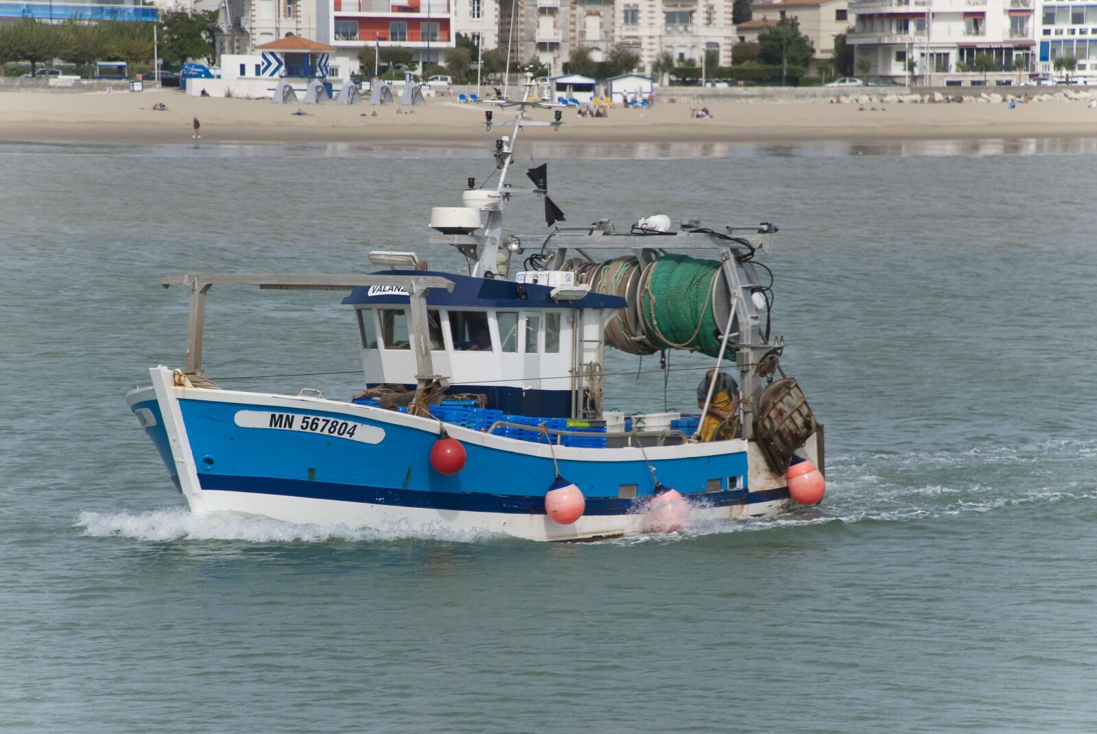 Nikon D80 sample photo. Fishing boat, at sea photography