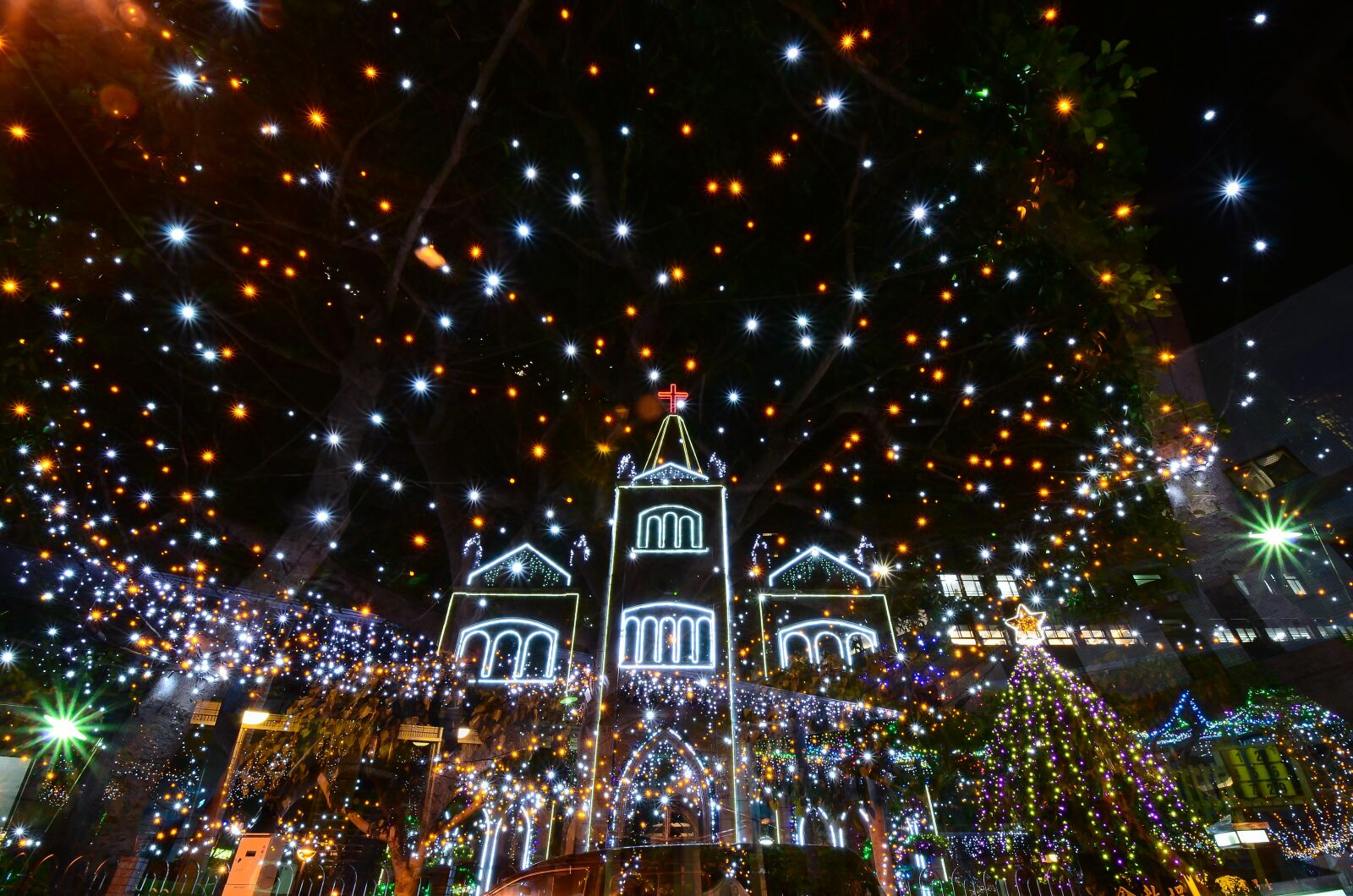Nikon D7000 sample photo. Yancheng church kaohsiung, church photography