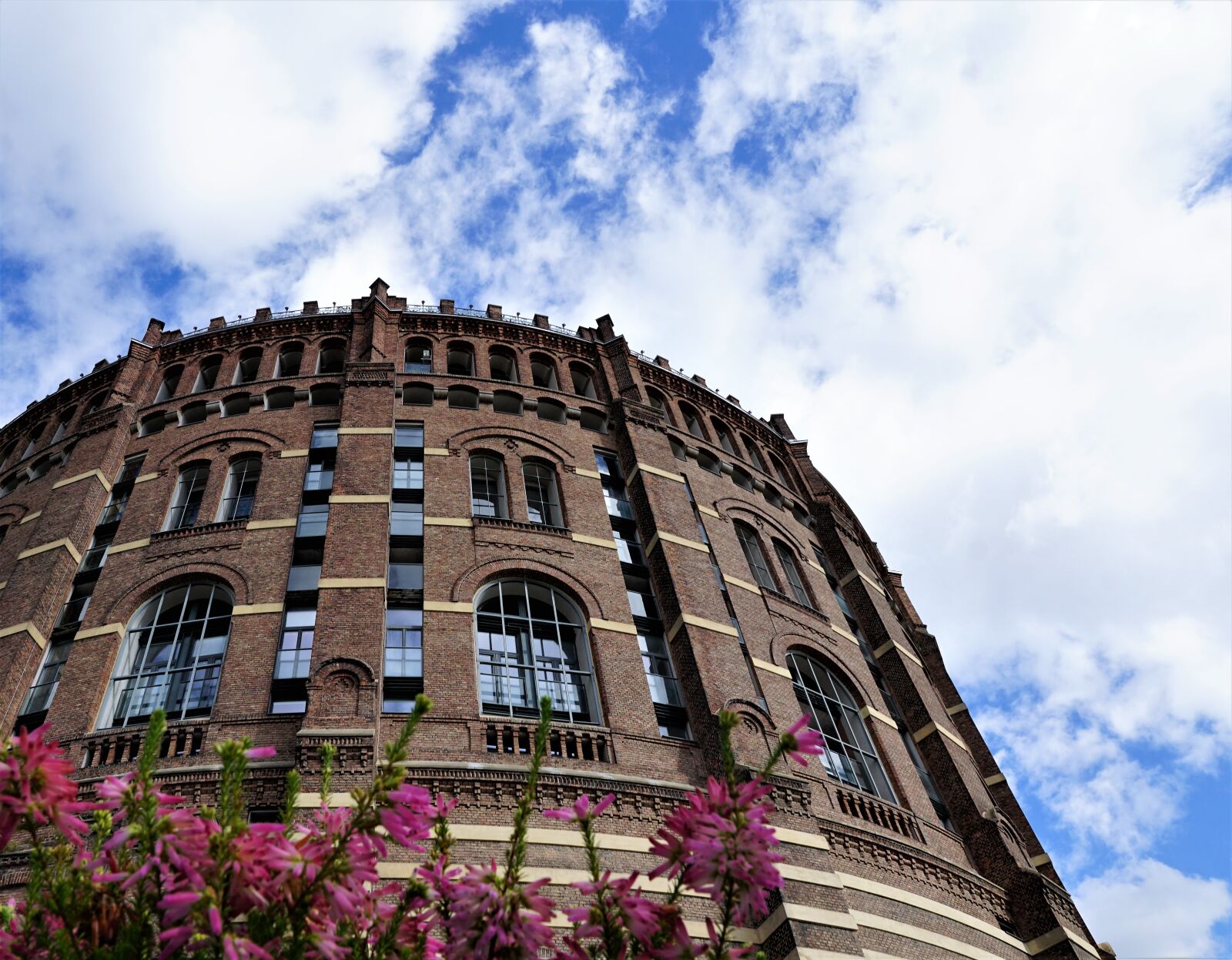 Sony ILCA-77M2 + Sony DT 16-50mm F2.8 SSM sample photo. Gasometer, vienna, business photography