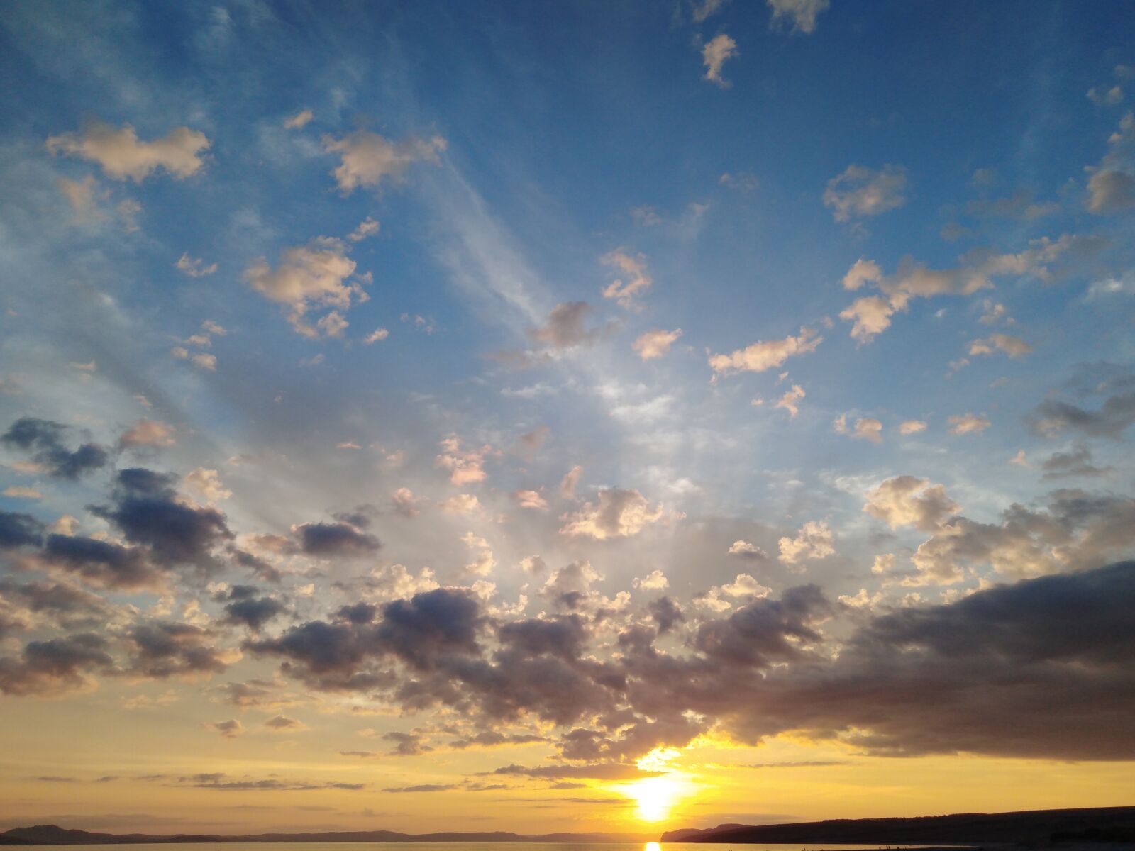 HUAWEI Y6 PRIME 2018 sample photo. Sky, sea, sunset photography