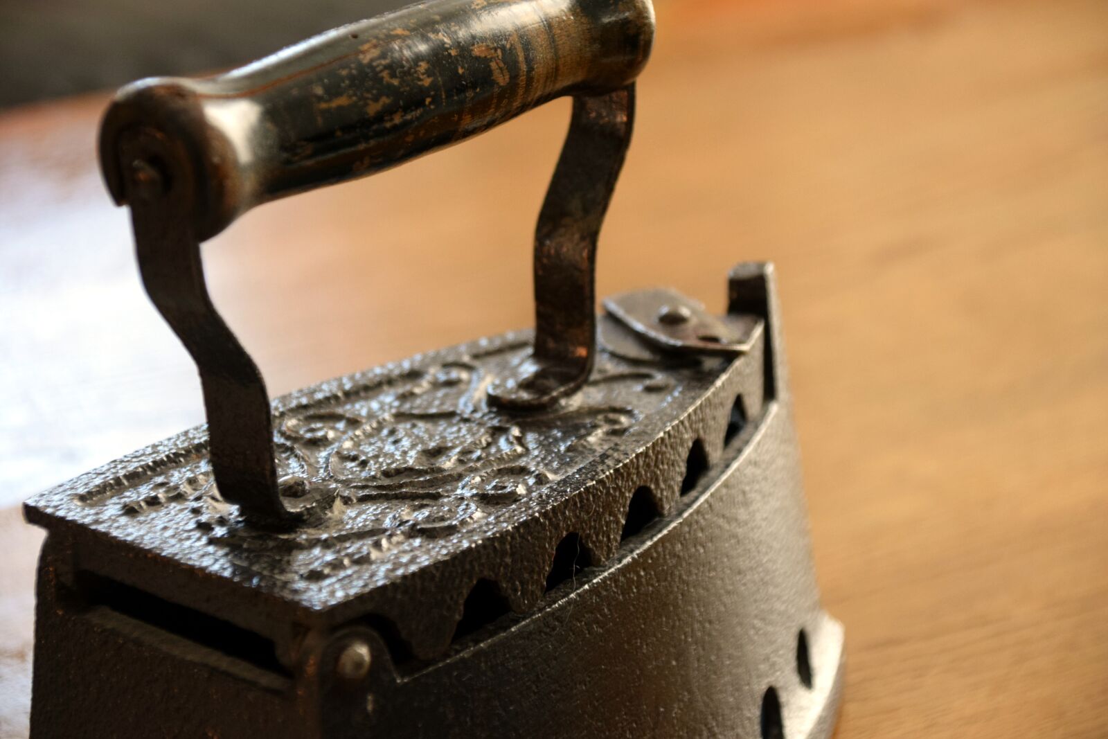 Nikon D3300 sample photo. Iron, budget, house work photography