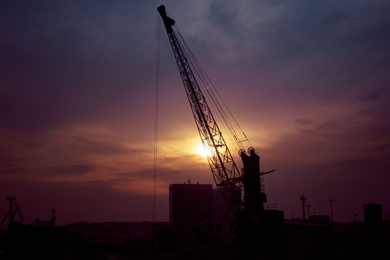 Canon EOS 70D + Sigma 12-24mm f/4.5-5.6 EX DG ASPHERICAL HSM + 1.4x sample photo. Crane, industry, processing photography