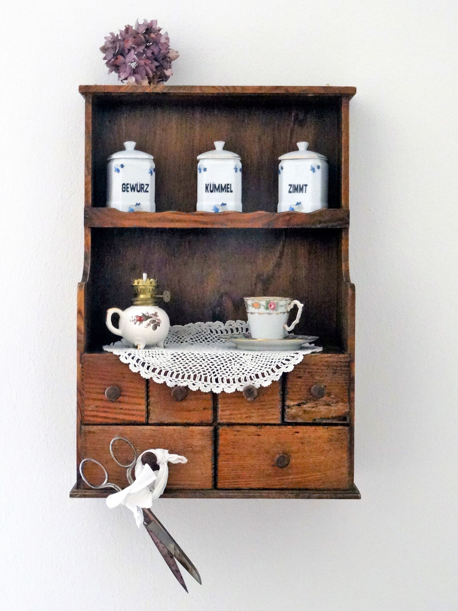 Sony Cyber-shot DSC-HX50V sample photo. Vintage, spice cabinet, antique photography