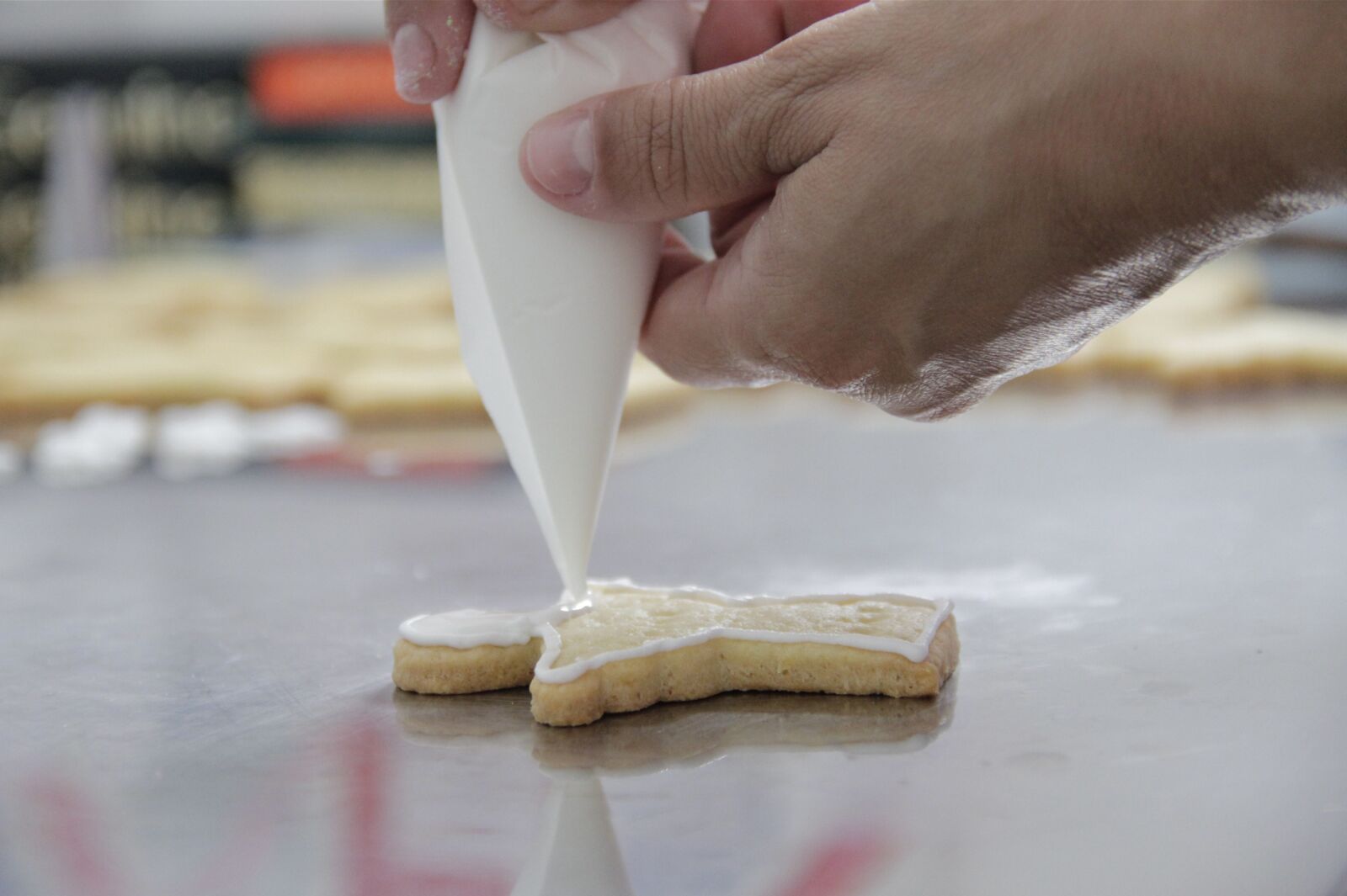 Canon EOS 550D (EOS Rebel T2i / EOS Kiss X4) sample photo. Cookie, mass, confeitando photography