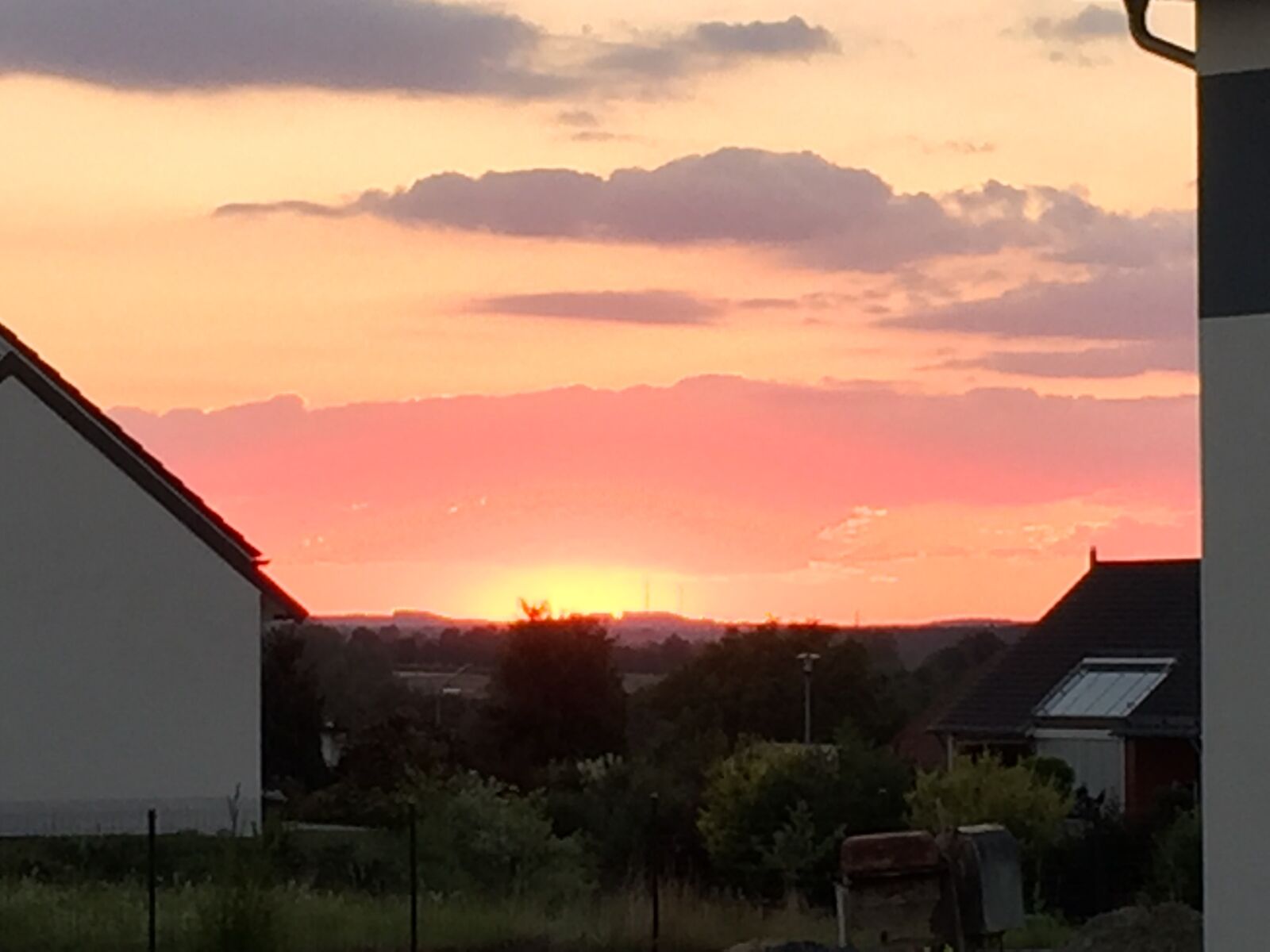 iPhone 6 back camera 4.15mm f/2.2 sample photo. Sundown, landscape, nature photography