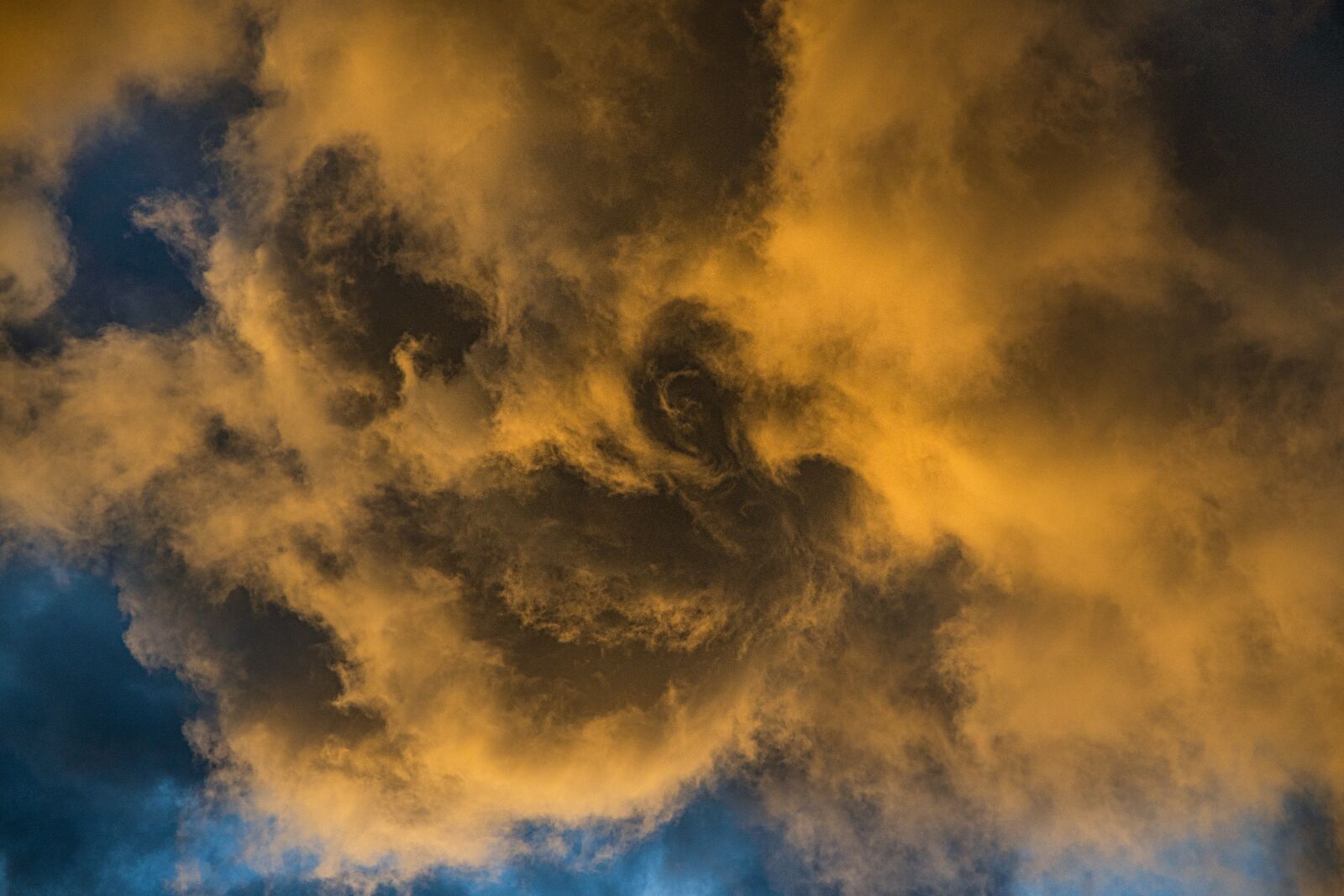 Canon EOS R sample photo. Clouds, sky, air photography