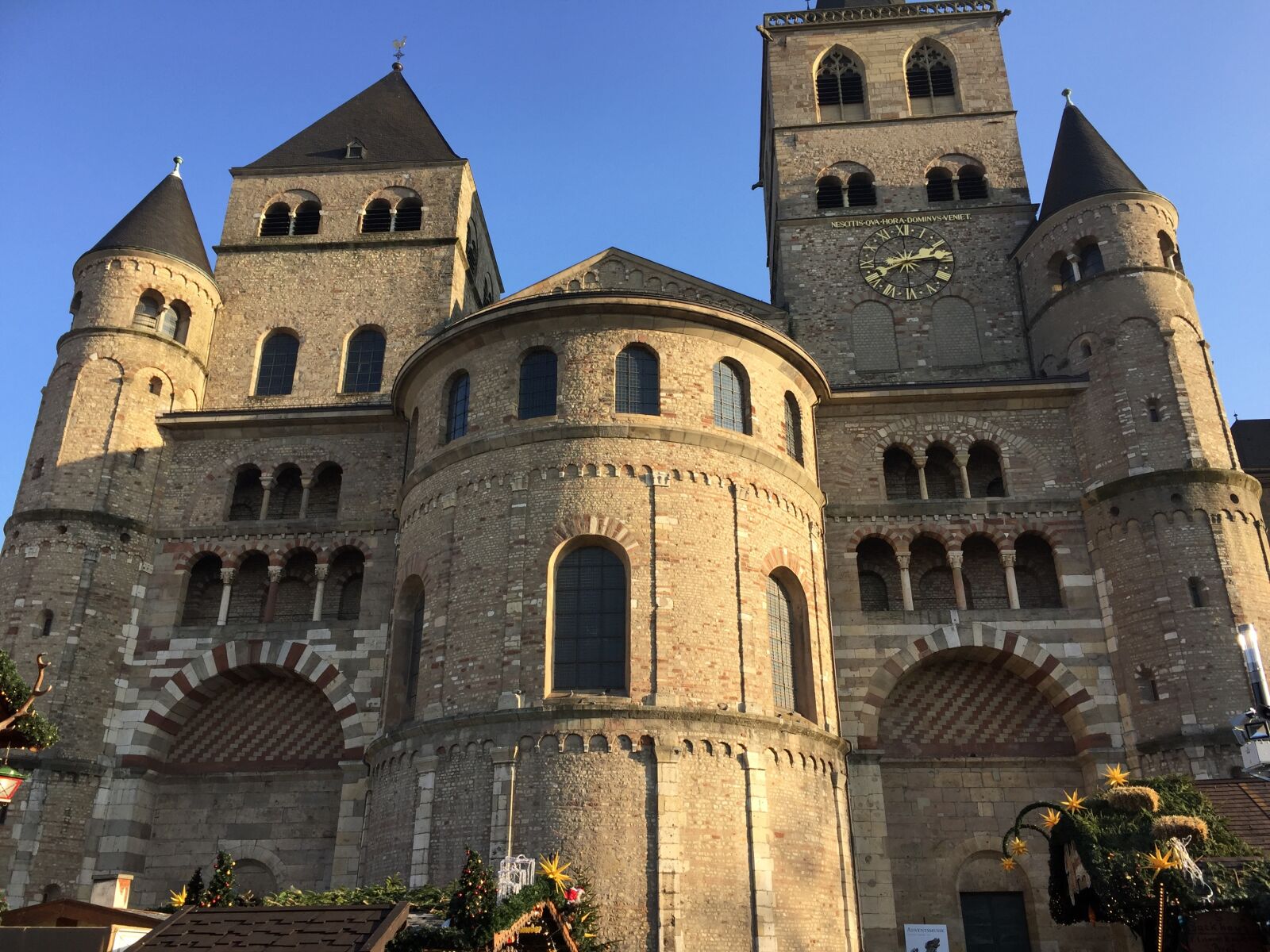 Apple iPhone 6 sample photo. Trier, christmas market, cathedral photography