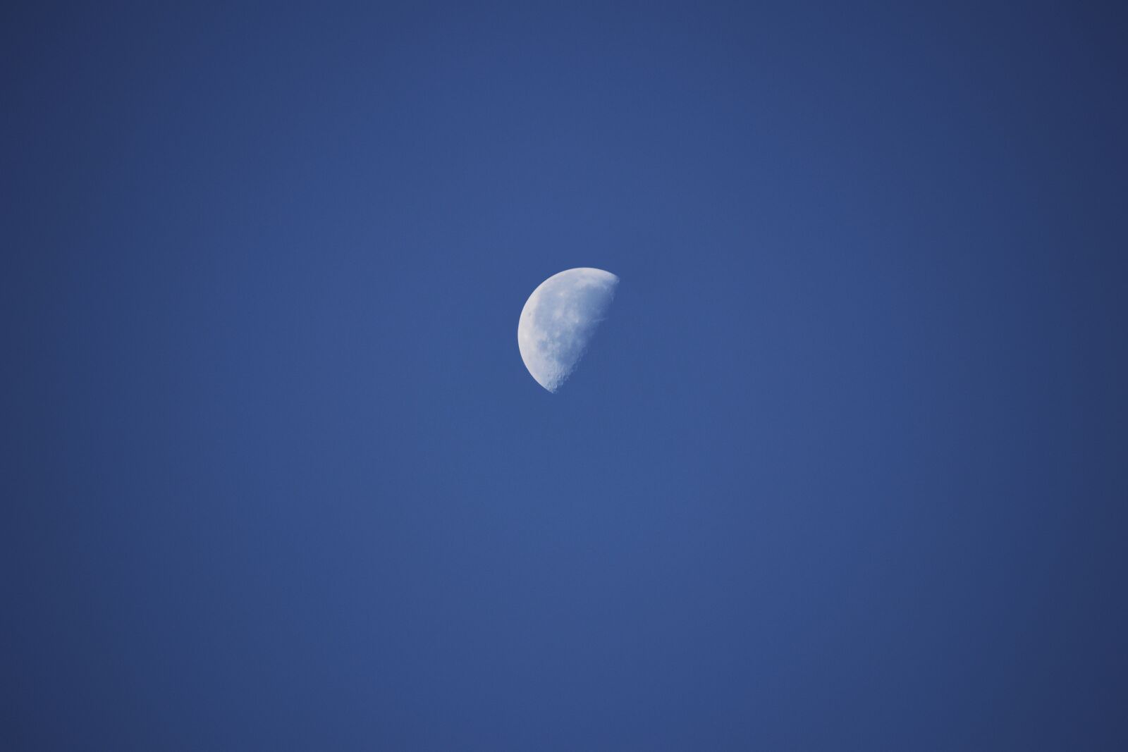 Canon EOS 80D sample photo. Moon, last quarter, astro photography