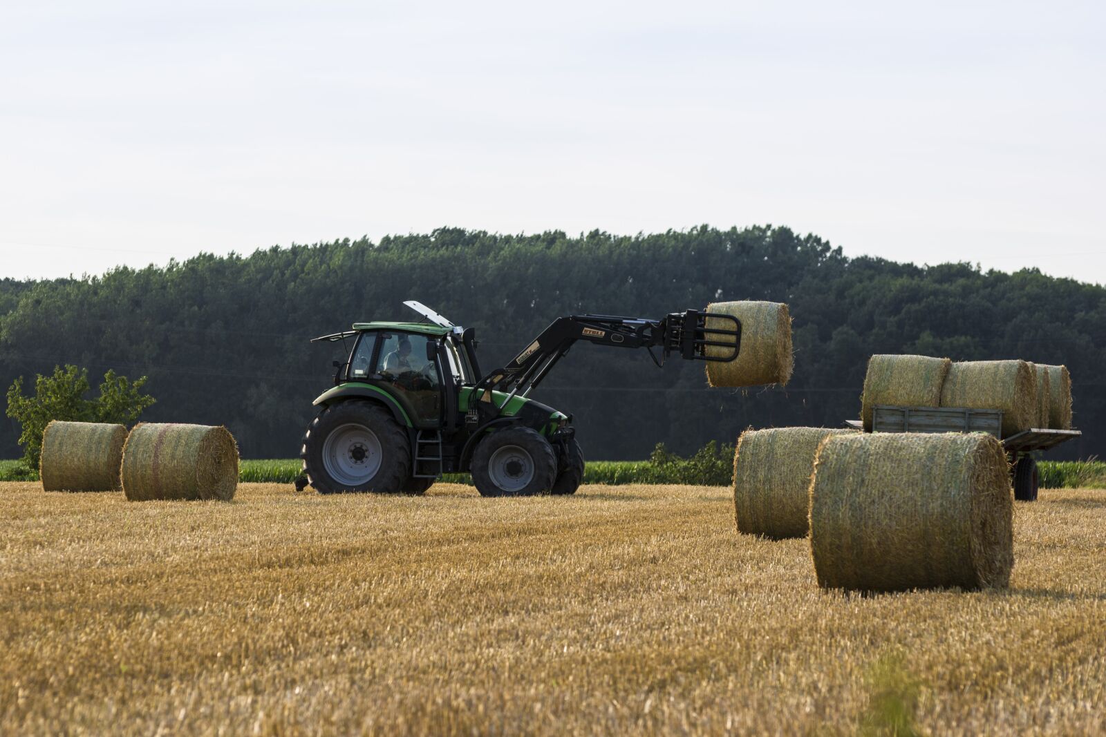 Nikon D7100 sample photo. Tractor, harvest, straw photography