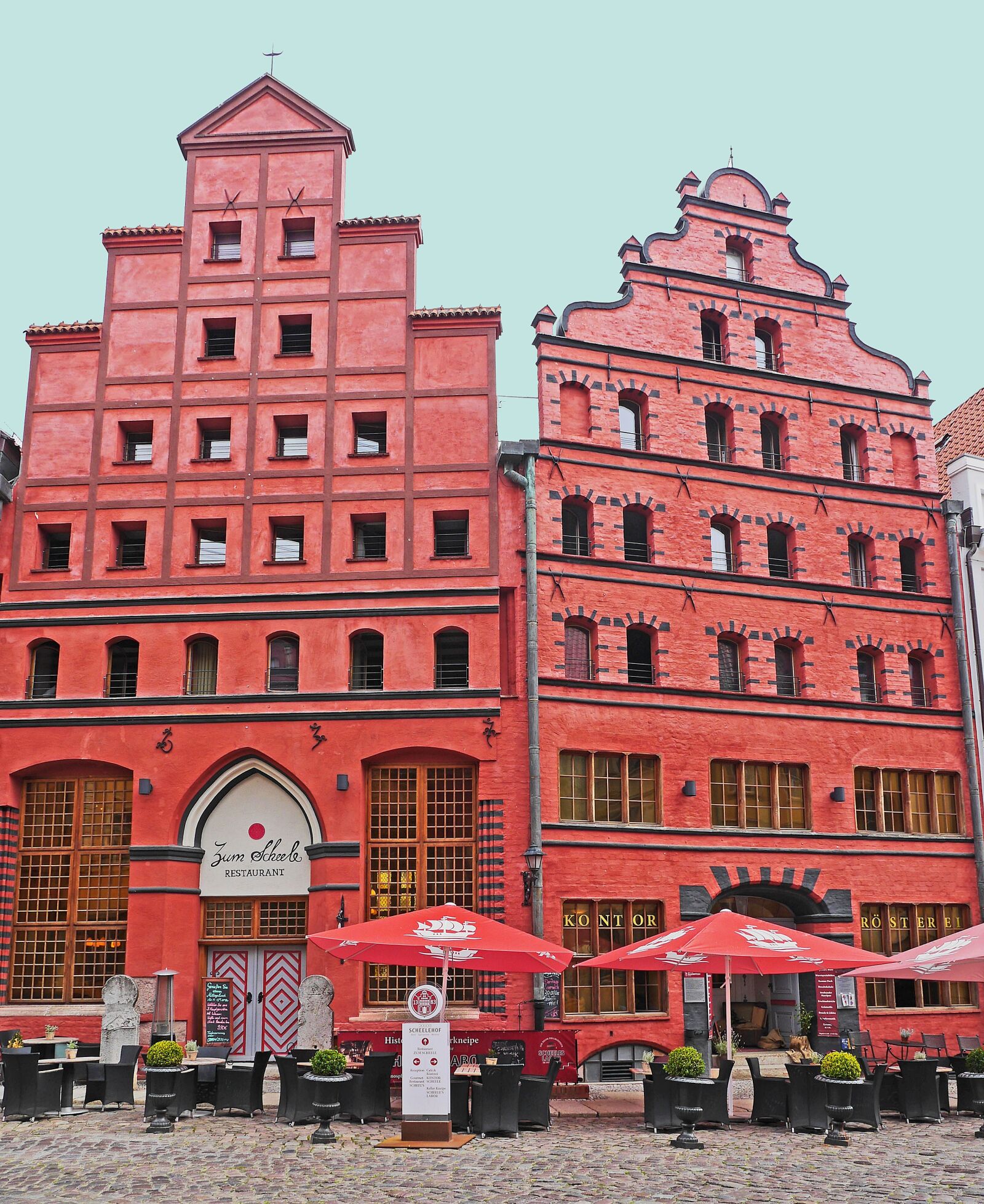 Panasonic Lumix DMC-GH3 sample photo. Historic center, gabled houses photography