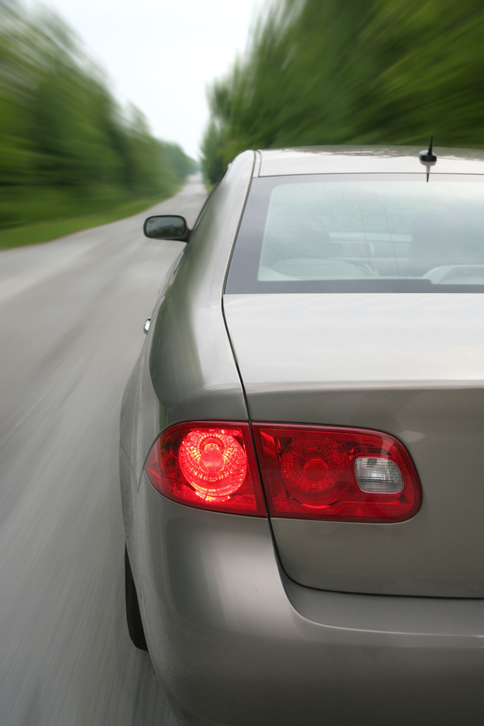 Canon EOS 20D sample photo. Car, speed, fast photography