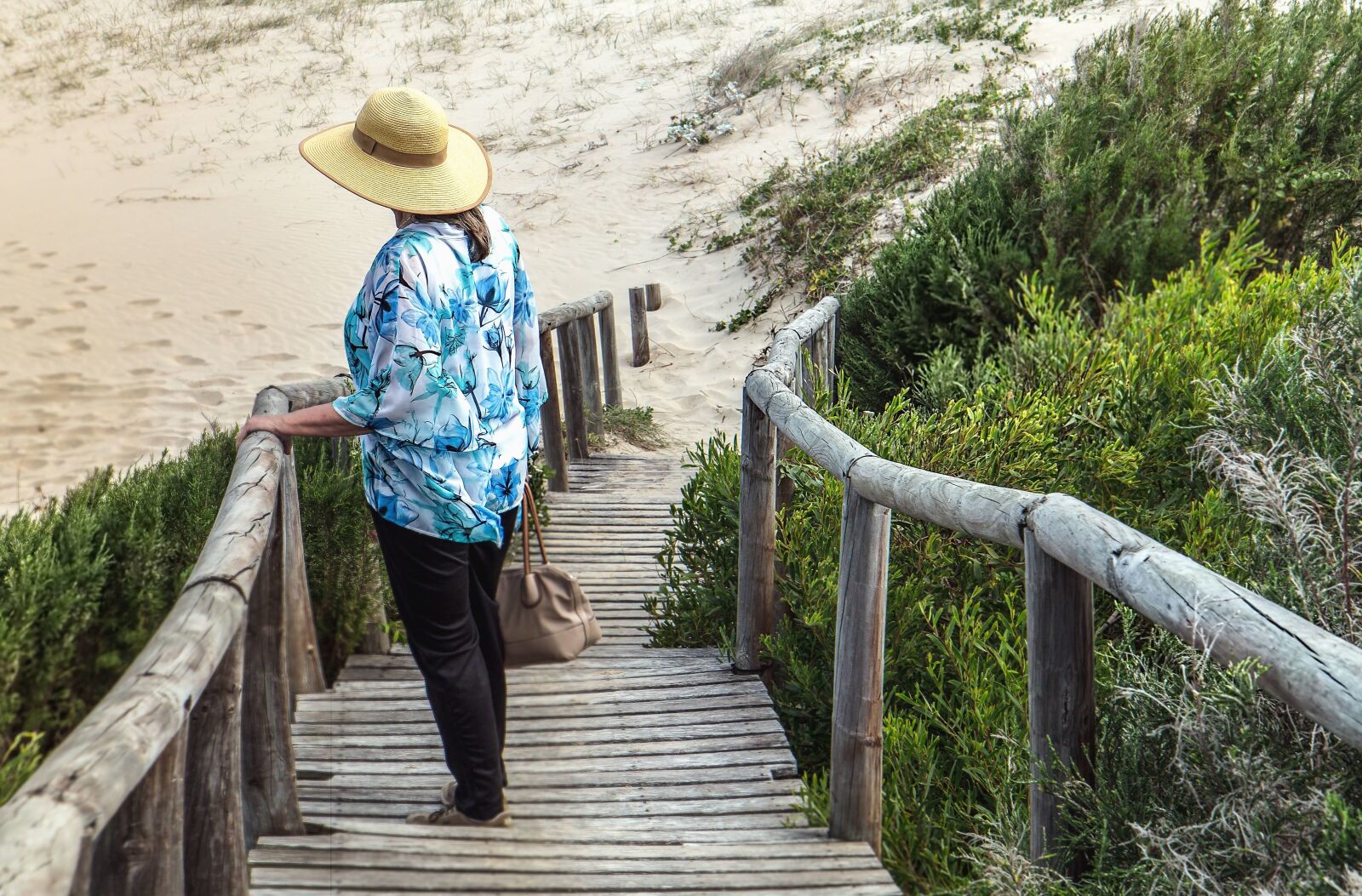 Canon EOS 70D sample photo. People, man, woman, hat photography