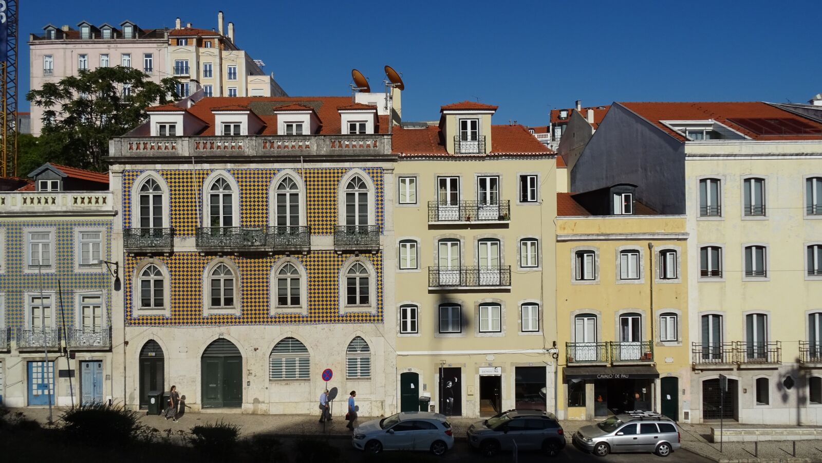 Sony DSC-HX60 sample photo. Townhouses, houses, facades photography