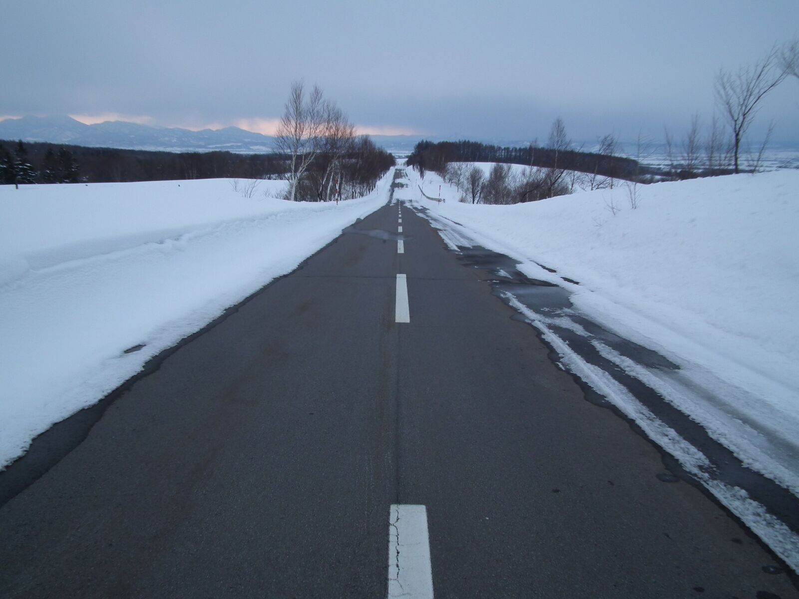 FujiFilm FinePix HS10 (FinePix HS11) sample photo. Winter, 3 months, snow photography