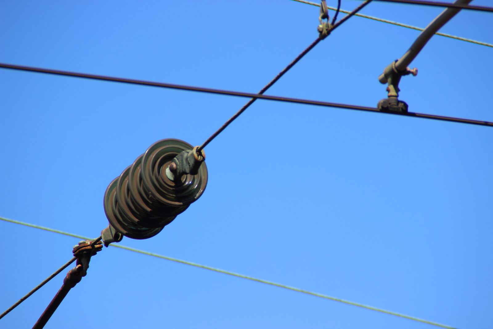 Canon EOS 600D (Rebel EOS T3i / EOS Kiss X5) sample photo. Railway, catenary, close up photography
