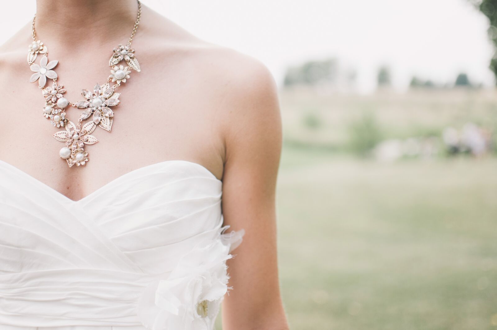 Nikon D300 sample photo. Wedding, bride, jewelry photography