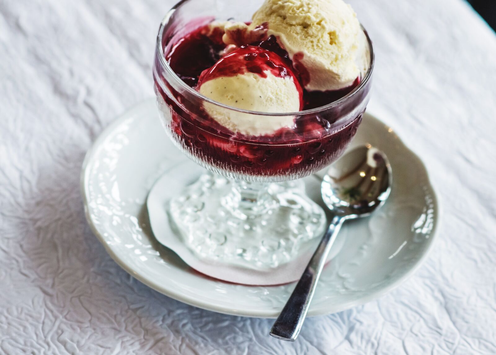 Nikon D3200 sample photo. Red fruit jelly, fruit photography