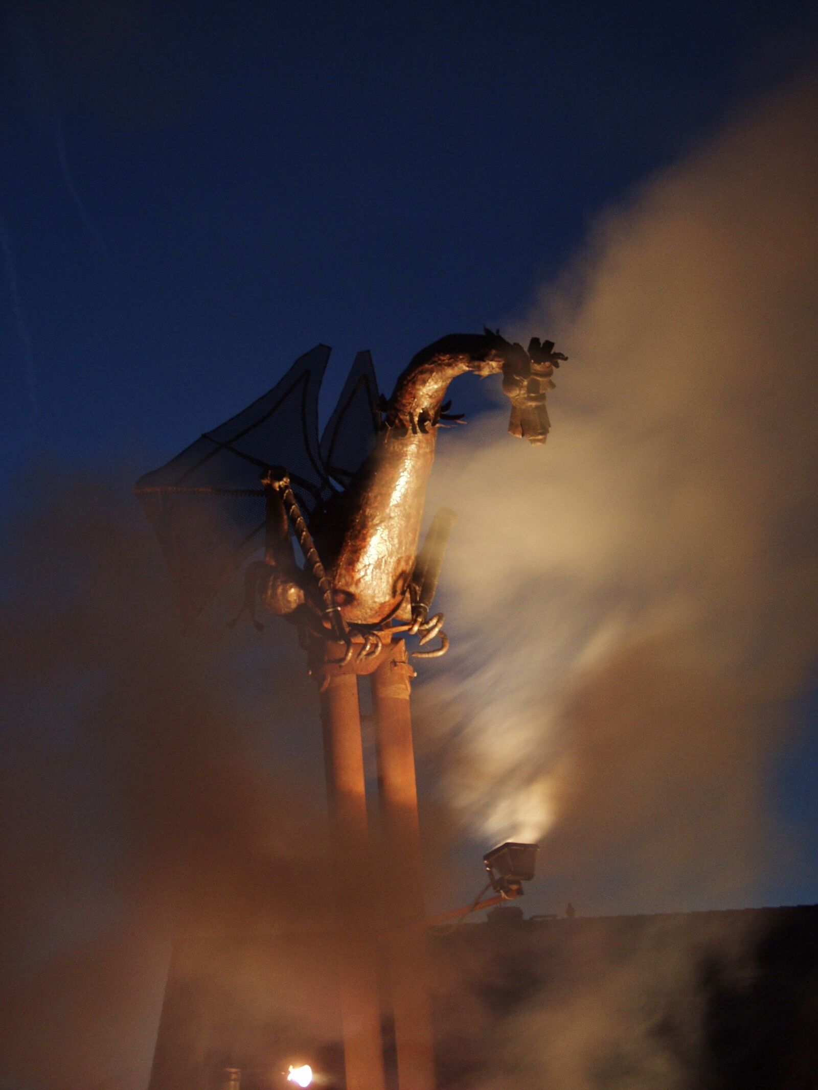 Olympus E-10 sample photo. Steel dragon, dragon, art photography