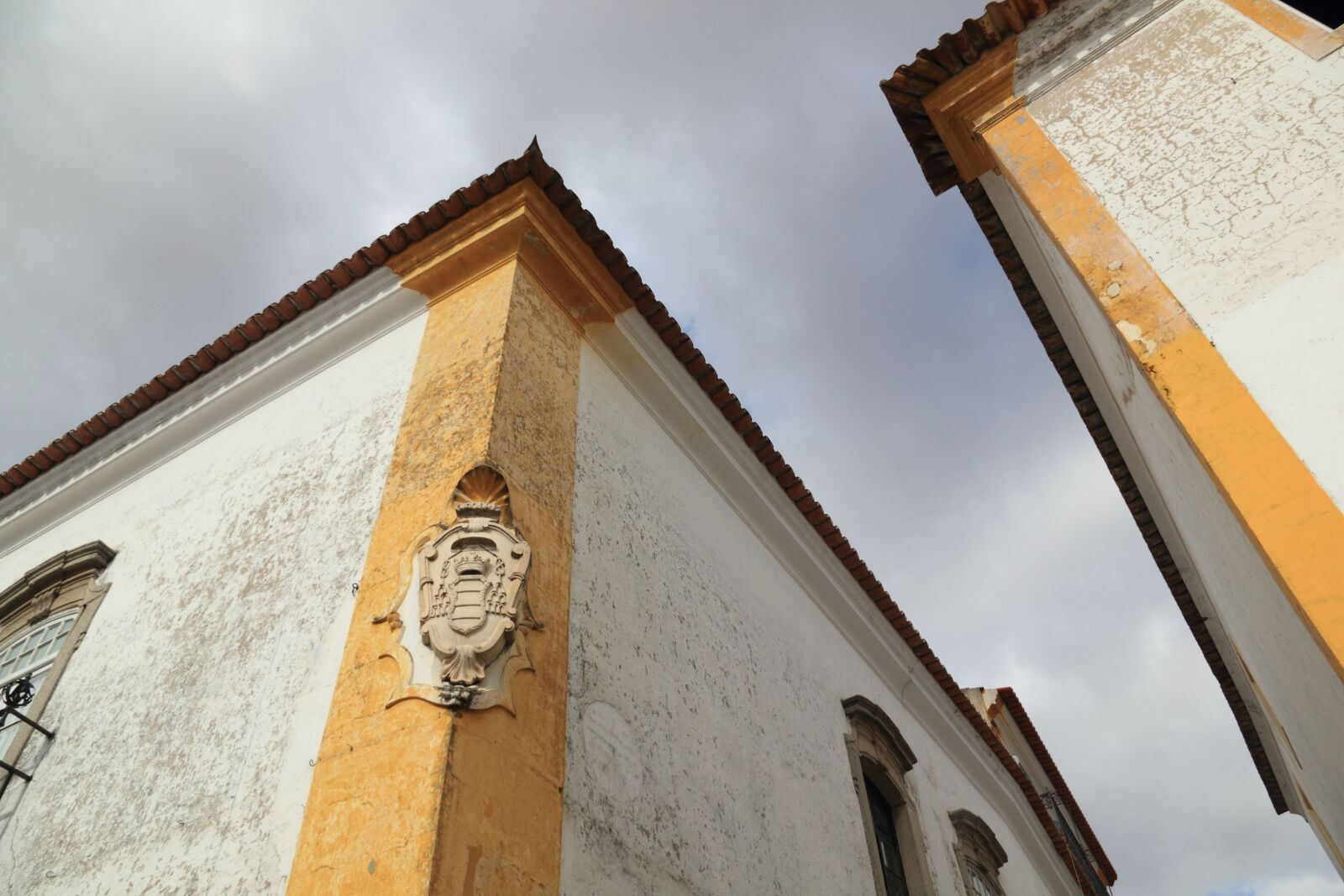 Canon EOS 550D (EOS Rebel T2i / EOS Kiss X4) sample photo. Portugal, evora, street photography