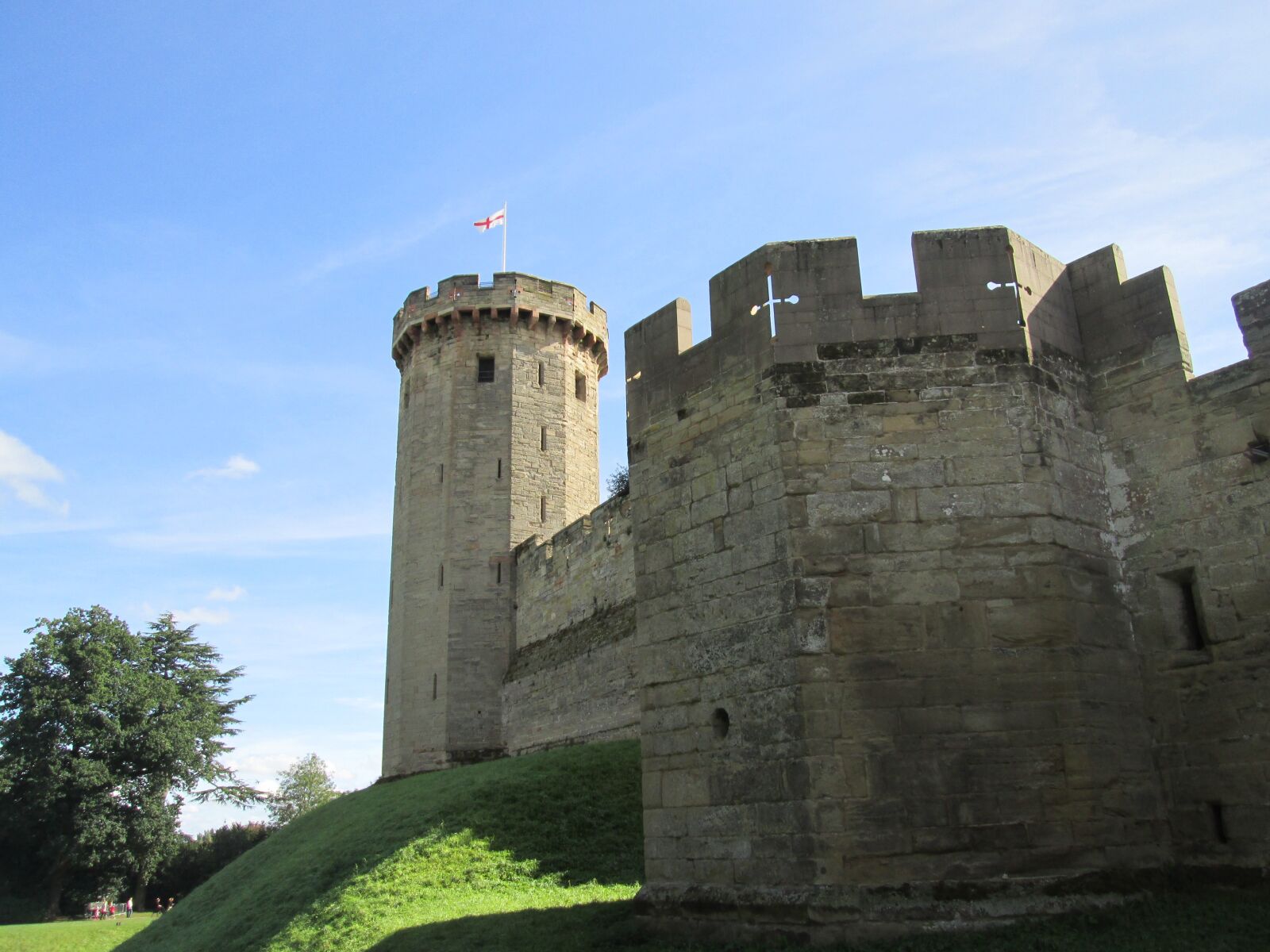Canon PowerShot A2500 sample photo. Warwick castle, castle, rural photography