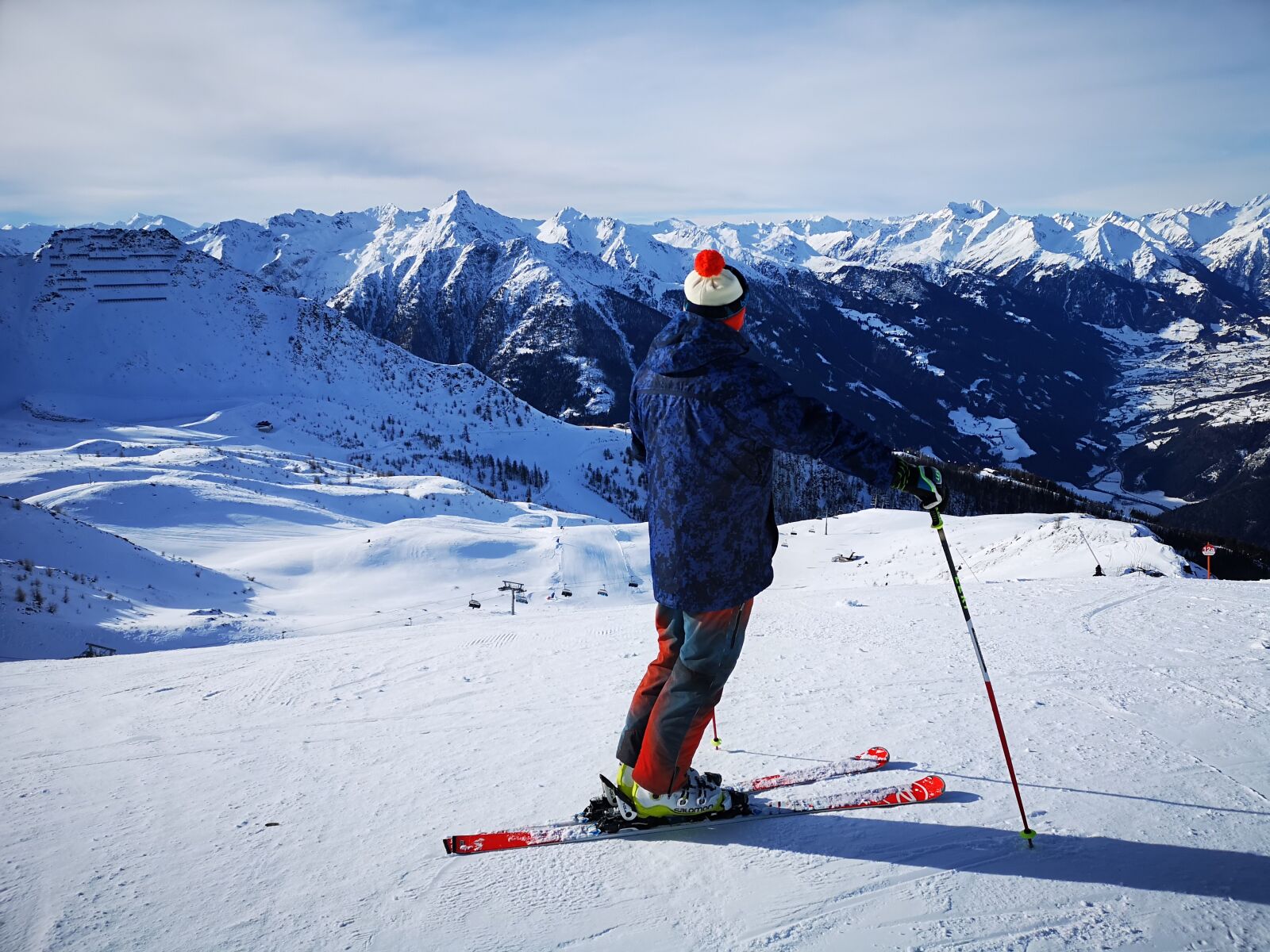 HUAWEI CLT-L29 sample photo. Skiing, mountains, skier photography