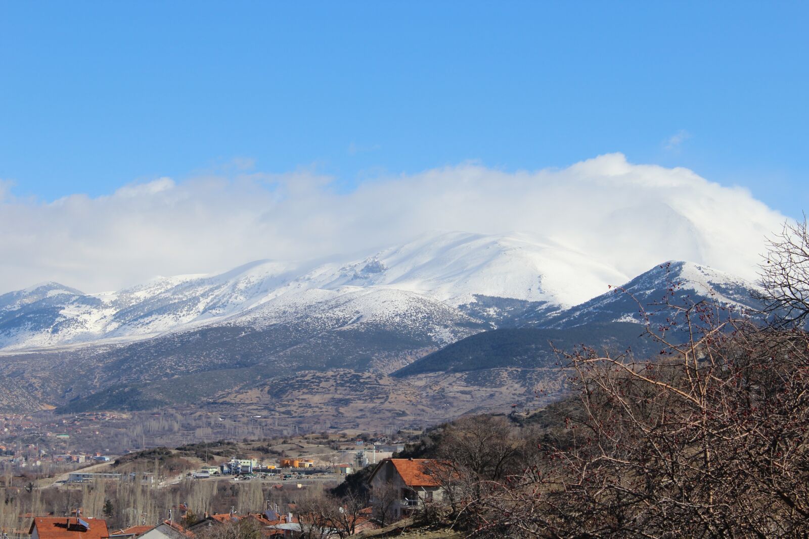 Canon EOS 600D (Rebel EOS T3i / EOS Kiss X5) sample photo. Town, winter, ayaz photography