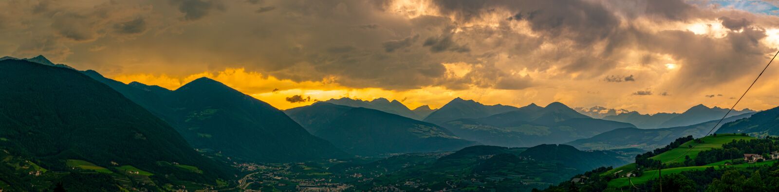 Canon EF 35mm F2 IS USM sample photo. Landscape, mountains, dusk photography