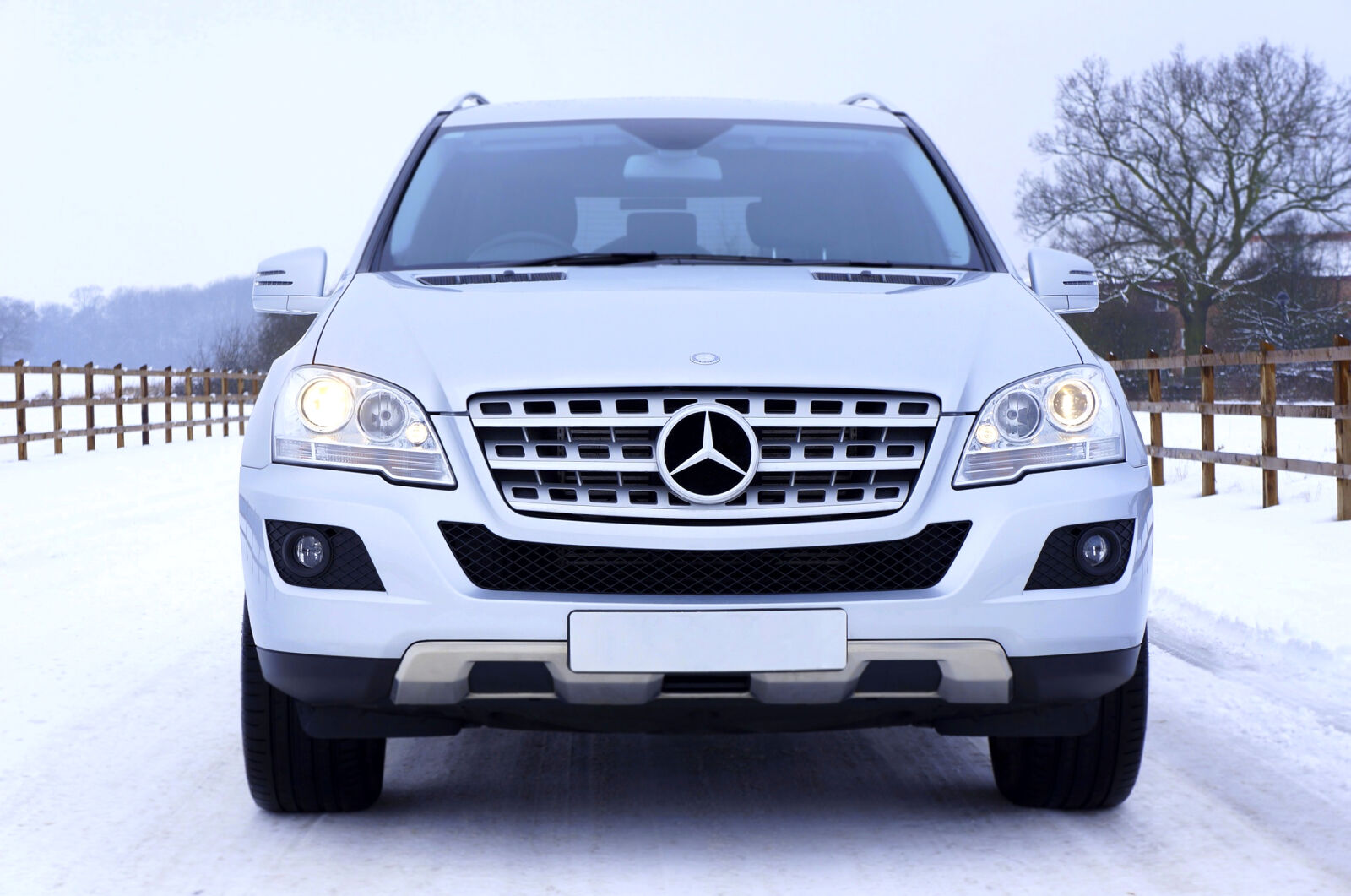 Sony Alpha NEX-5N sample photo. White, mercedes, benz, car photography