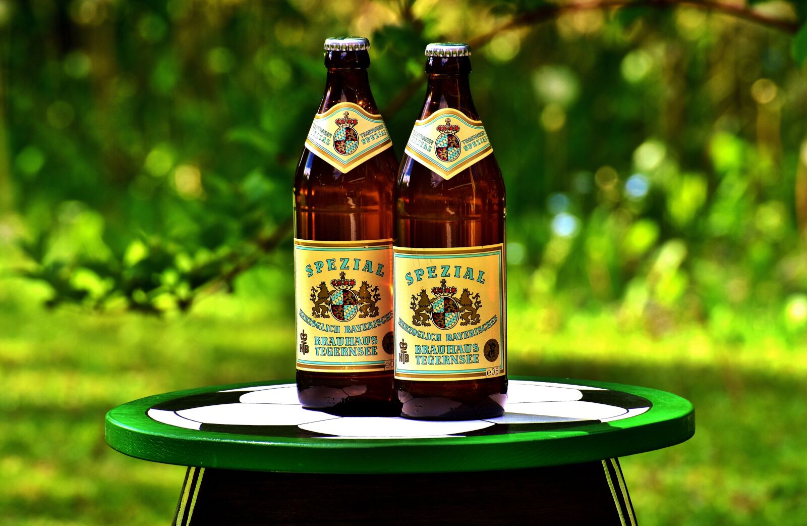 Nikon D7200 sample photo. Drink, beer, football photography