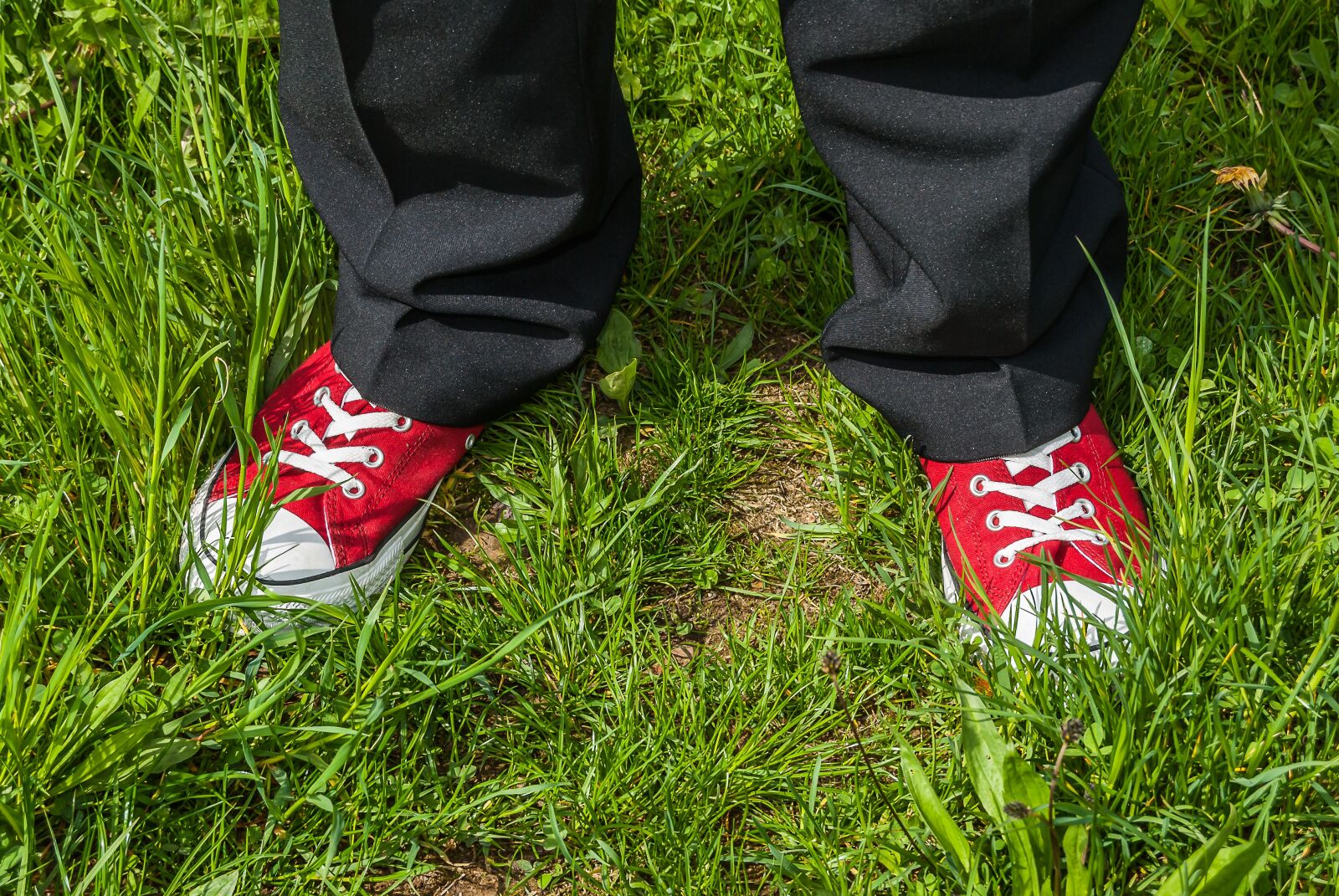 Nikon D60 sample photo. Red, red boots, white photography