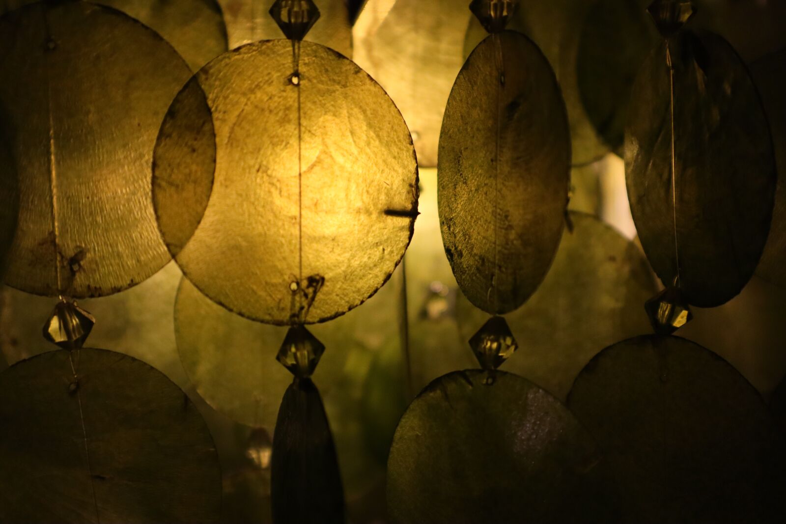 Canon EF-M 15-45mm F3.5-6.3 IS STM sample photo. Pattern, lamp, light photography