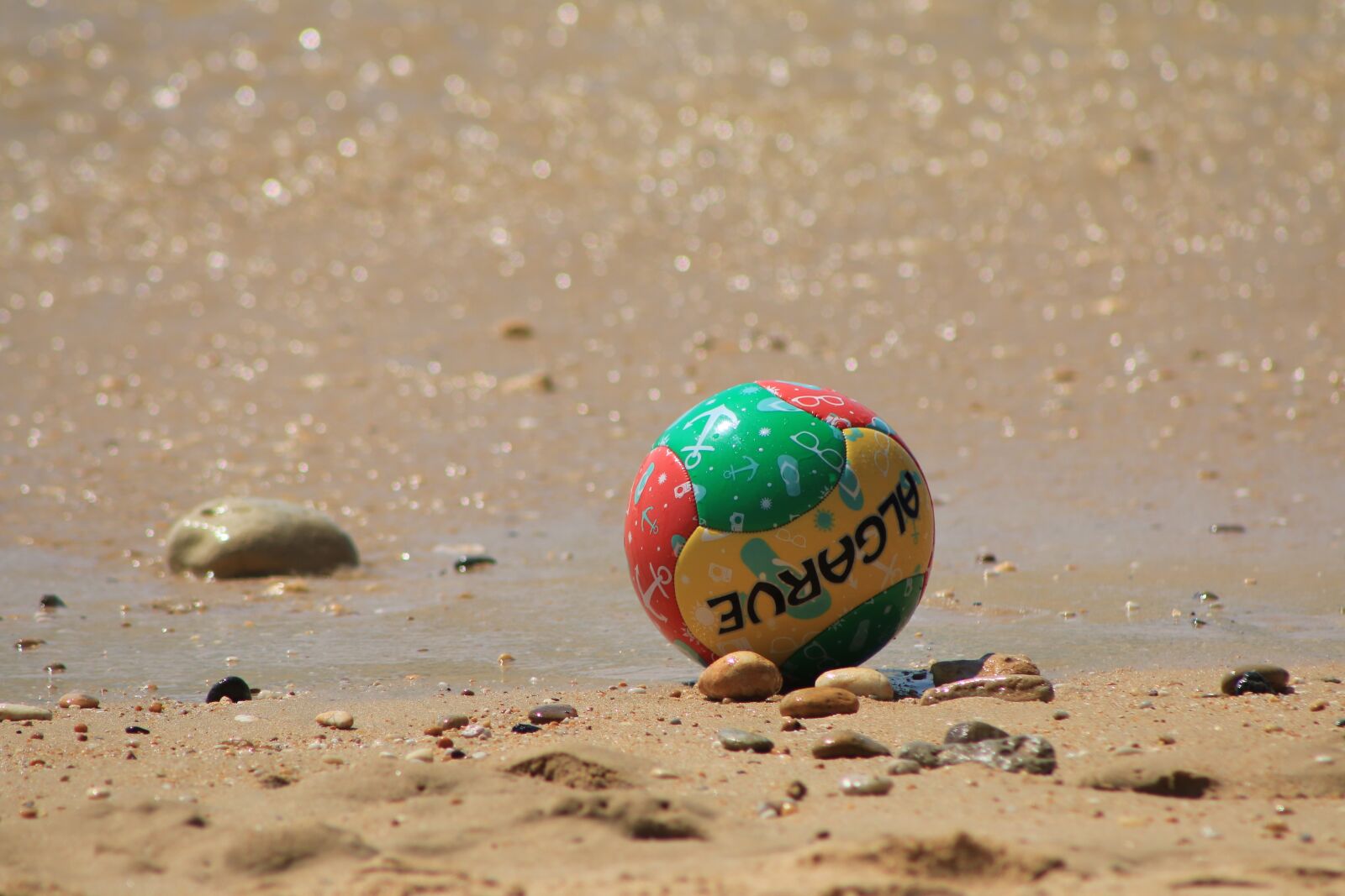 Canon EF 75-300mm f/4-5.6 USM sample photo. Algarve, colored ball, beach photography