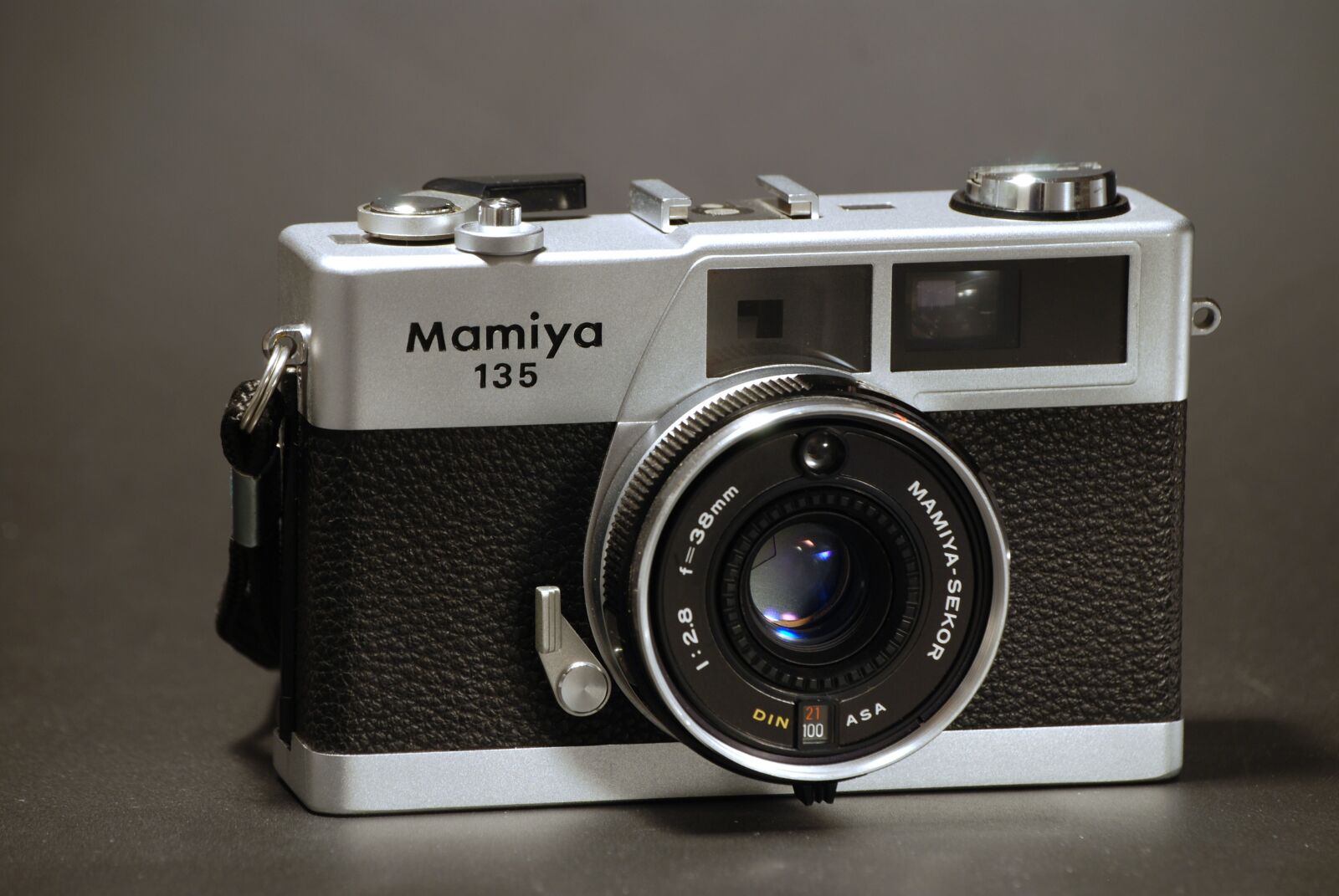 Nikon D80 sample photo. Mamiya, camera, film photography