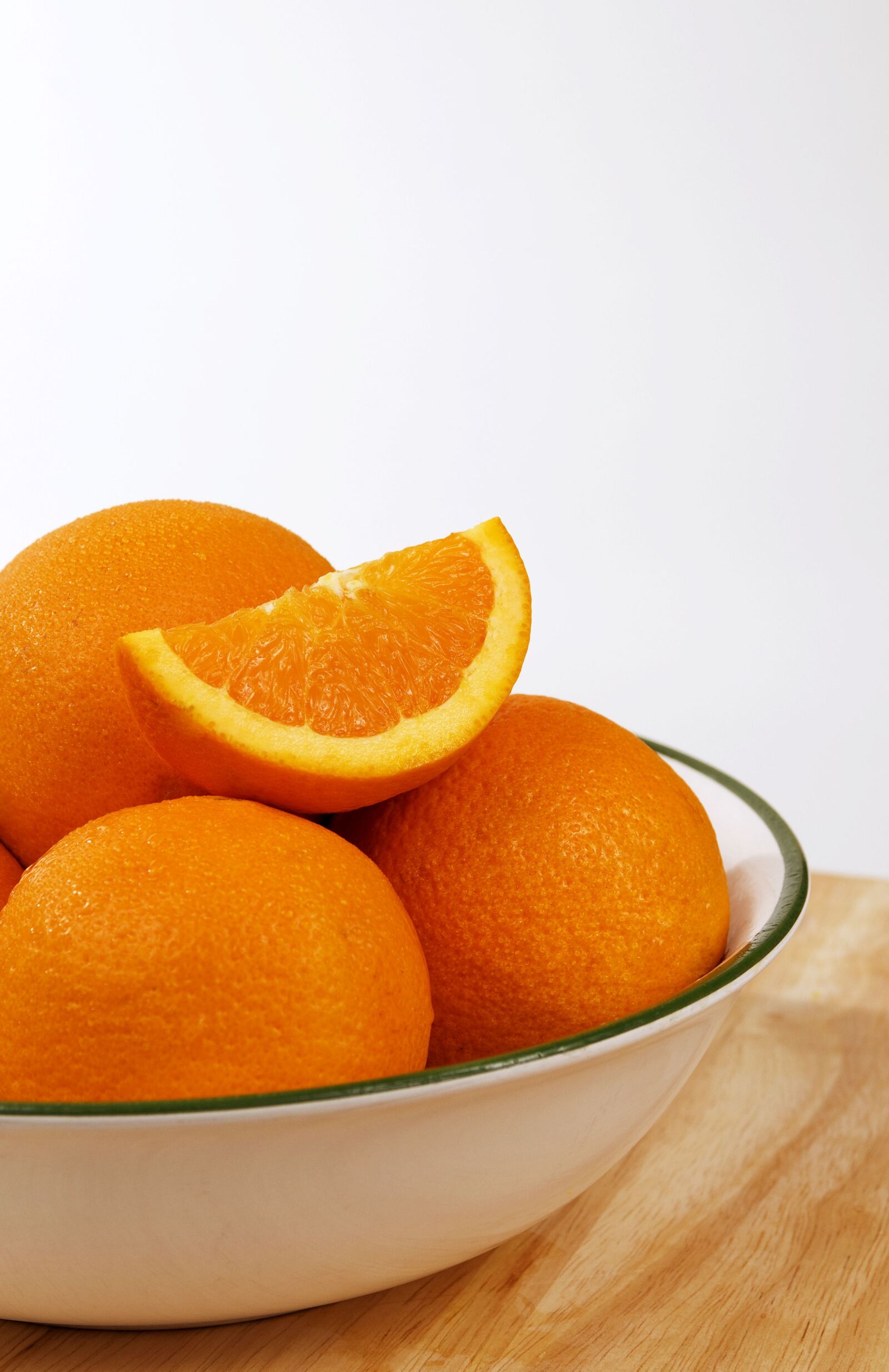 Nikon D300 sample photo. Oranges, single, wedge, fruit photography