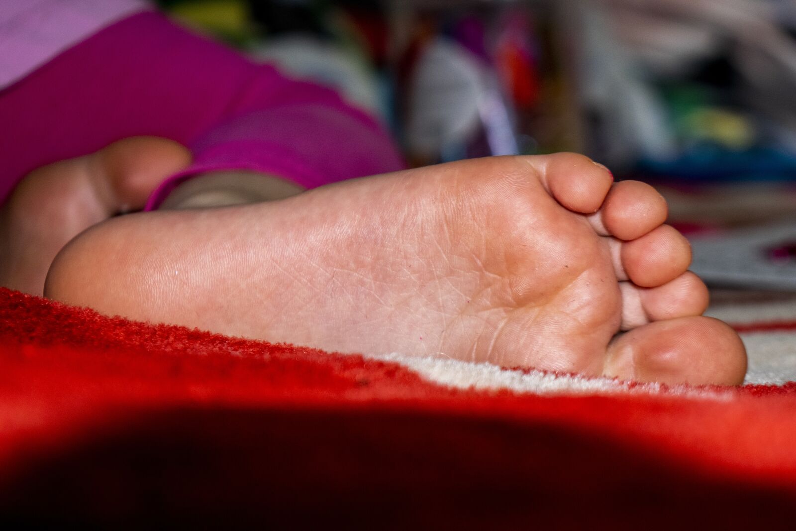 Nikon D5300 sample photo. Giant foot, foot, giant photography