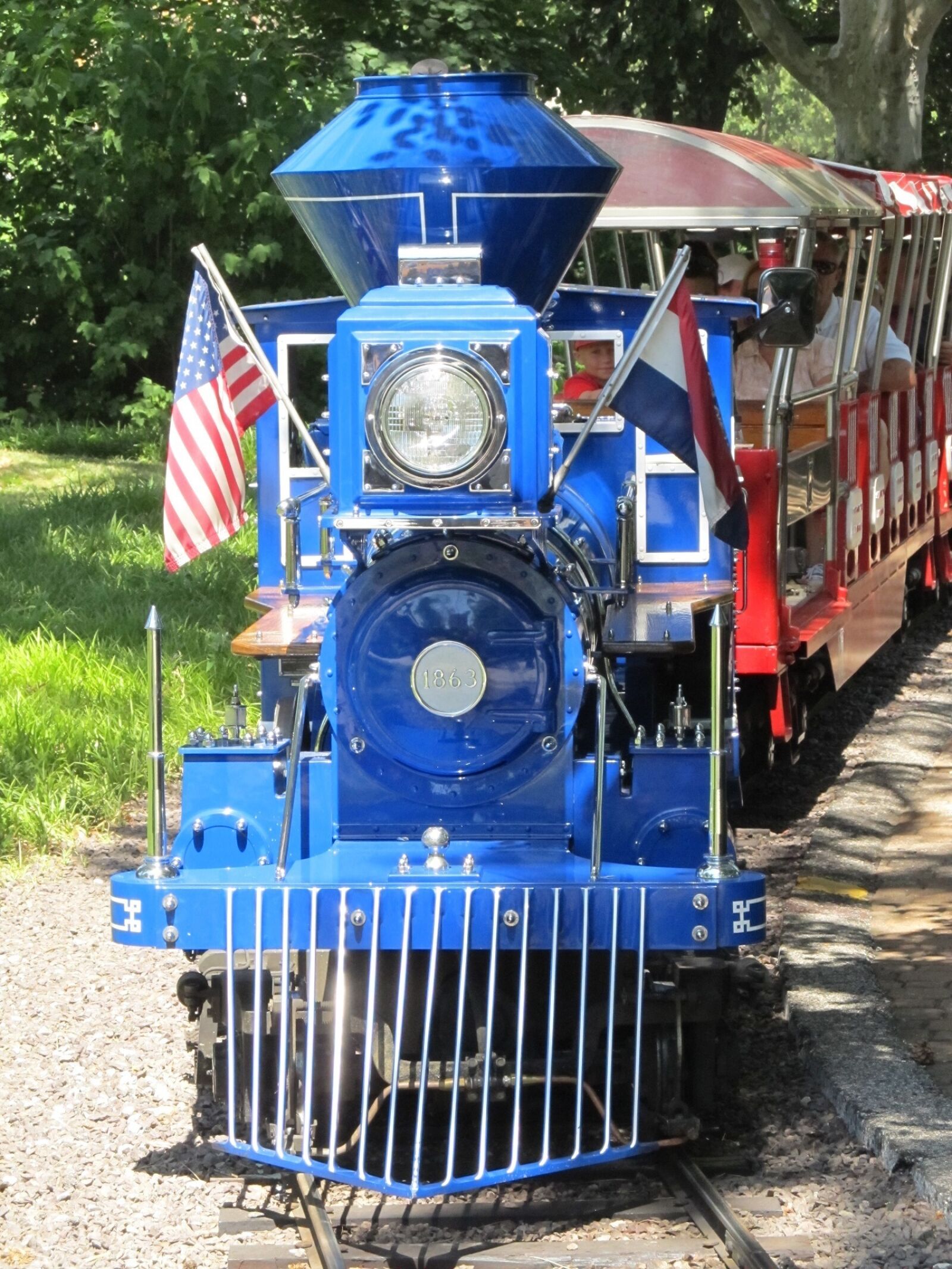 Canon PowerShot SX130 IS sample photo. Train, railroad, locomotive photography