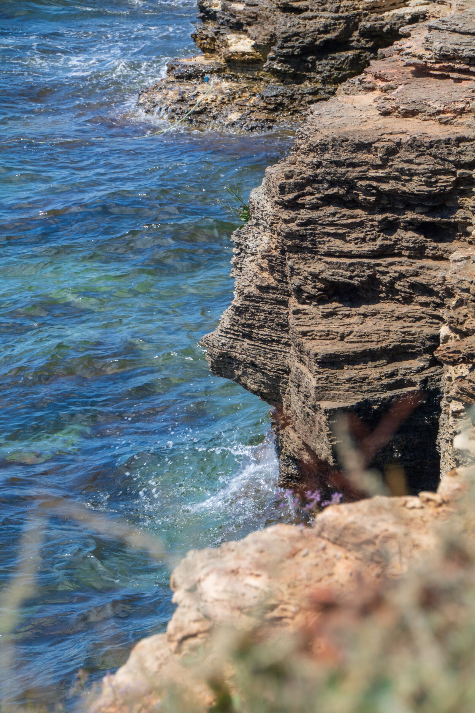 Canon EOS 750D (EOS Rebel T6i / EOS Kiss X8i) sample photo. Sea, rocks, wave photography
