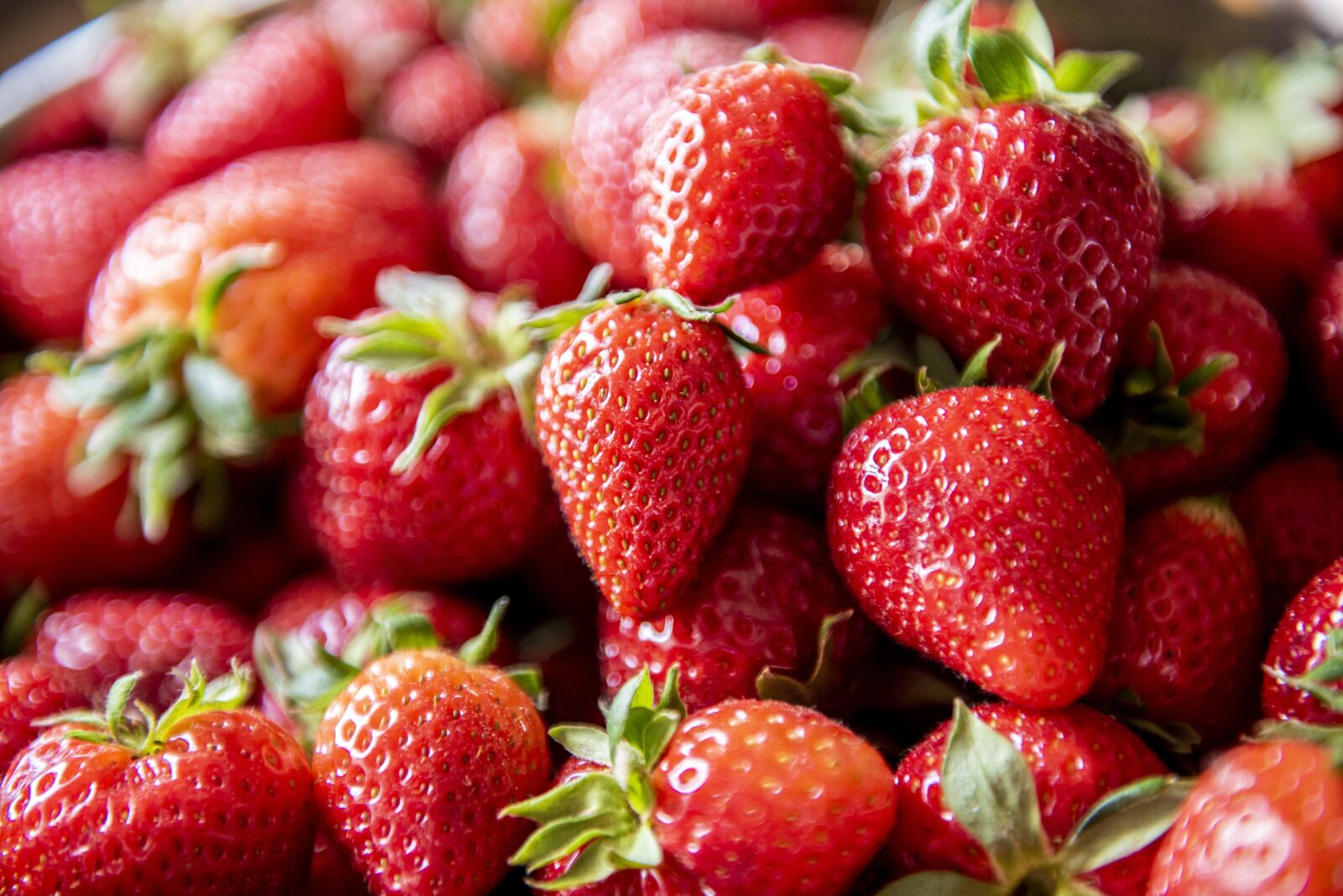 Nikon D750 sample photo. Strawberry, healthy, vegan photography