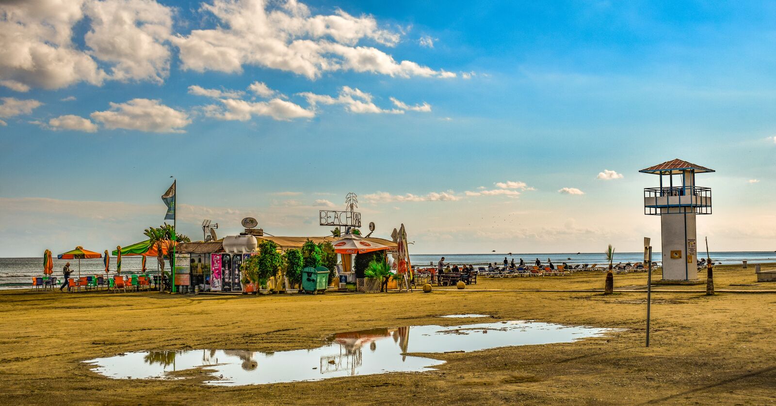 Nikon D3300 sample photo. Beach, cantine, lifeguard tower photography