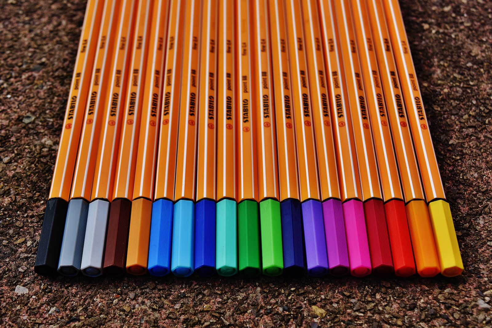 Nikon D7200 sample photo. Pens, colour pencils, colored photography