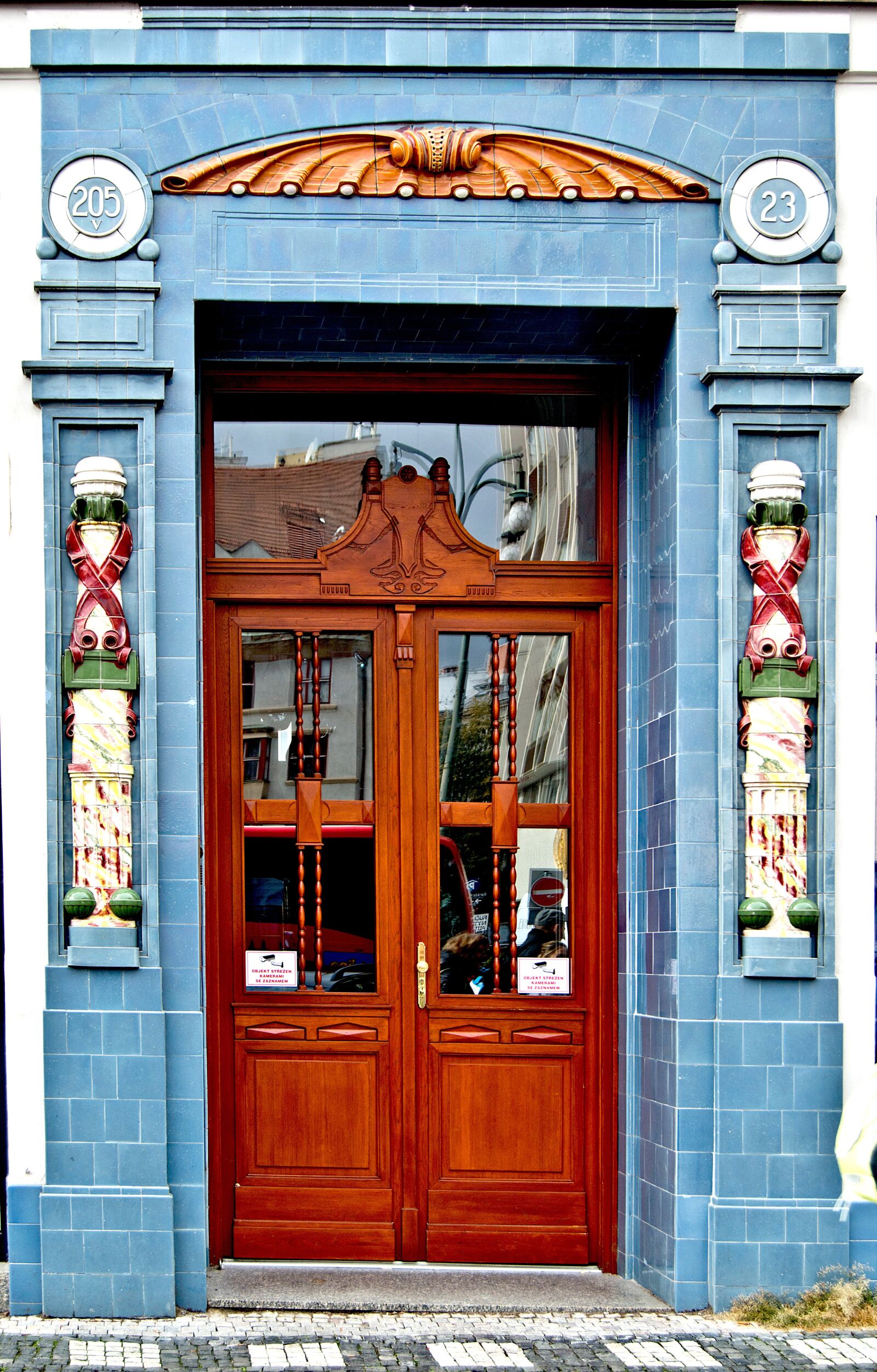 Nikon D3200 sample photo. The door, entrance doors photography
