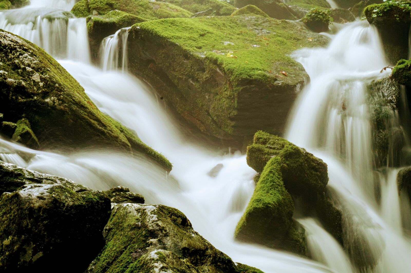 Sony Alpha a5000 (ILCE 5000) sample photo. Nature, valley, waterfall photography